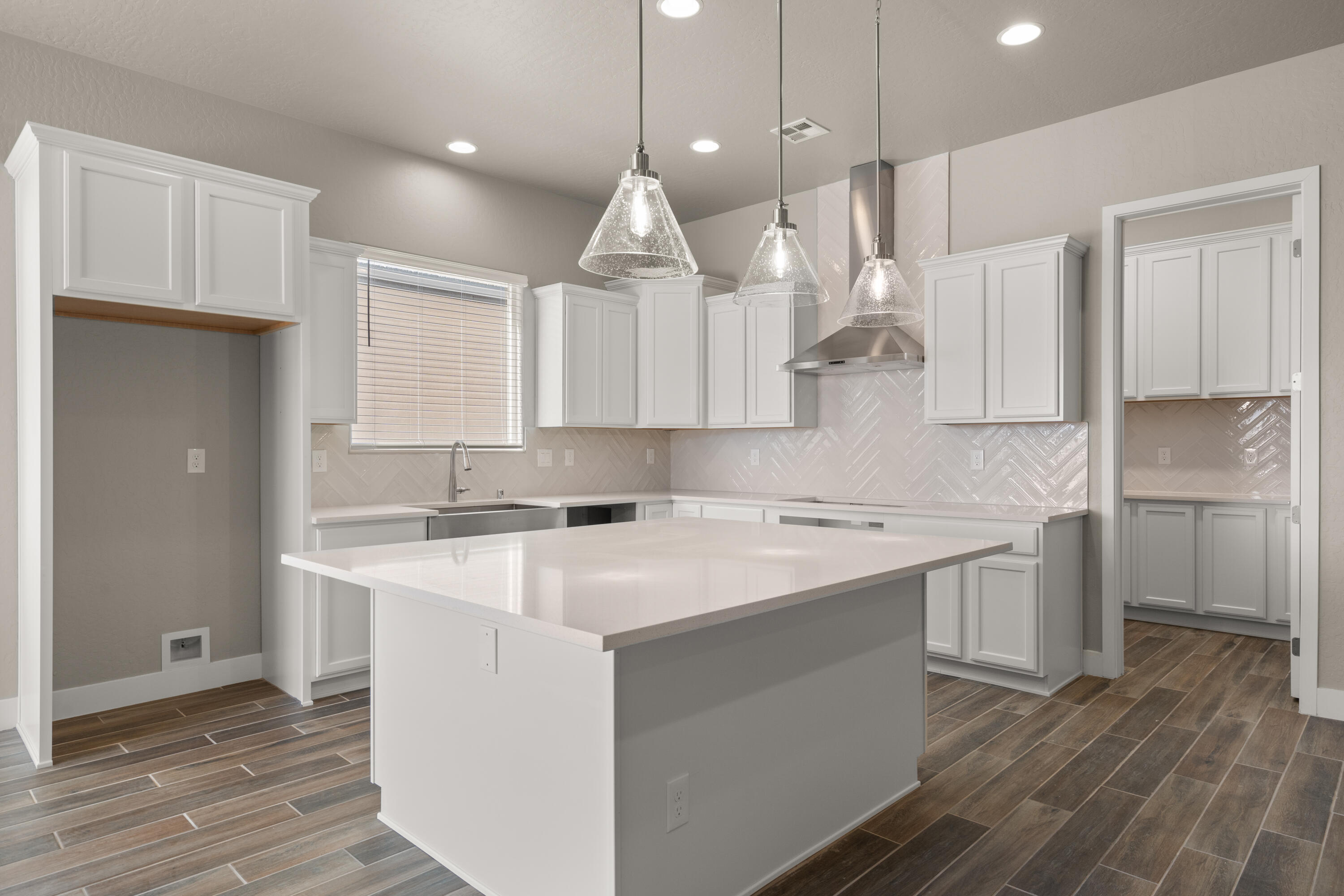 Photo 13 — 6704 Zachary Road NE