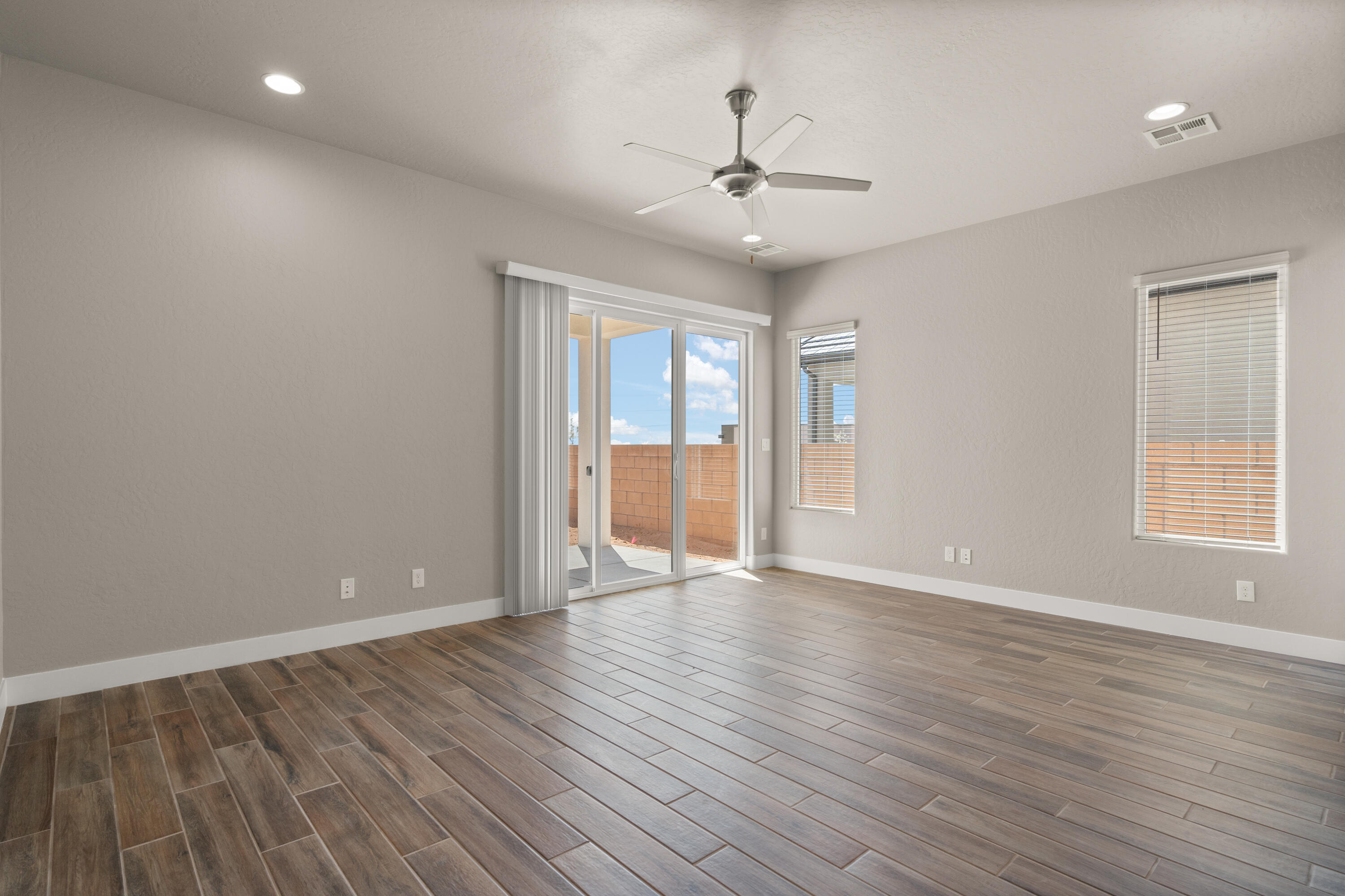 Photo 16 — 6704 Zachary Road NE