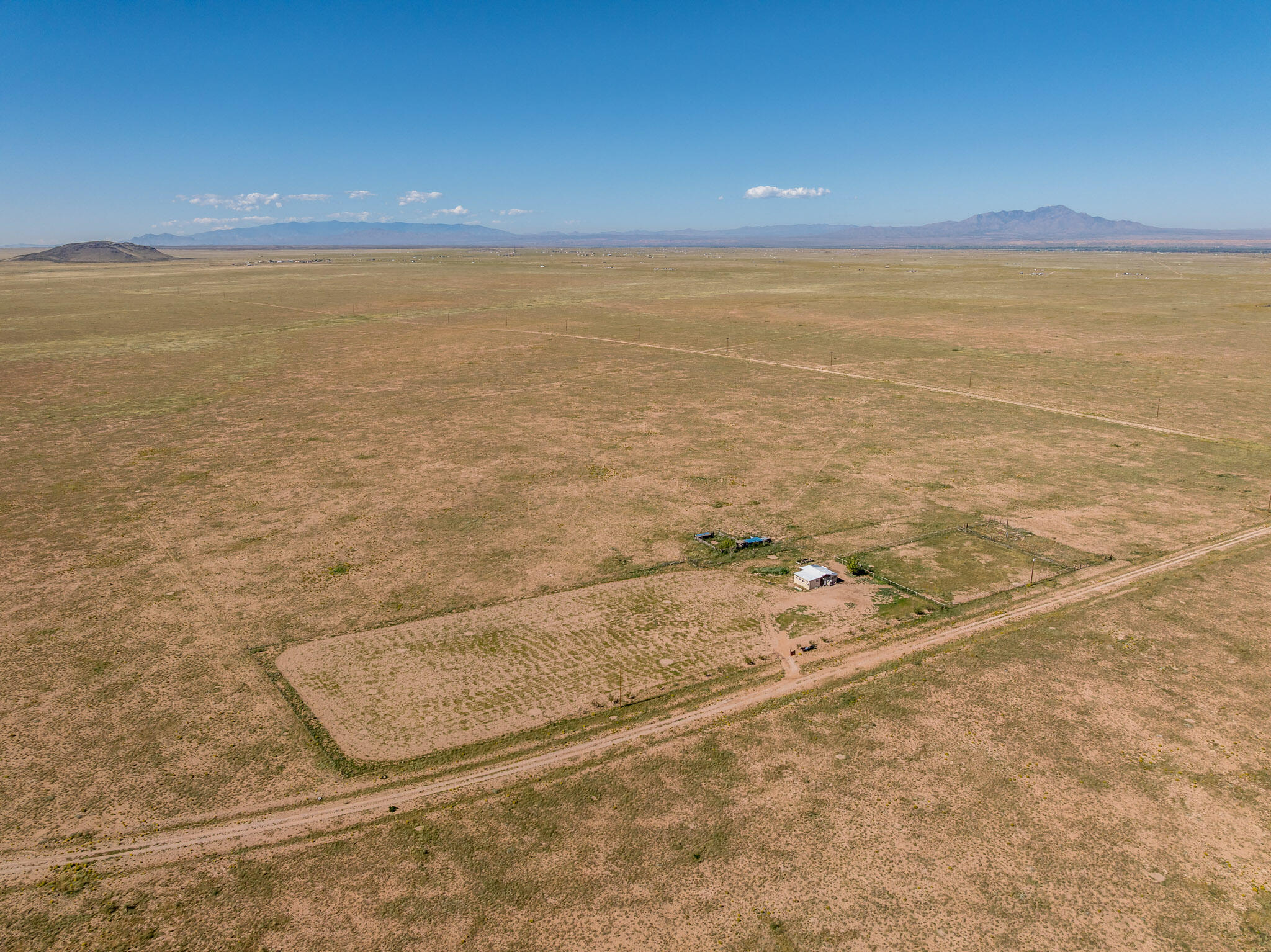 Photo 6 — 3301 Cuchilla Drive