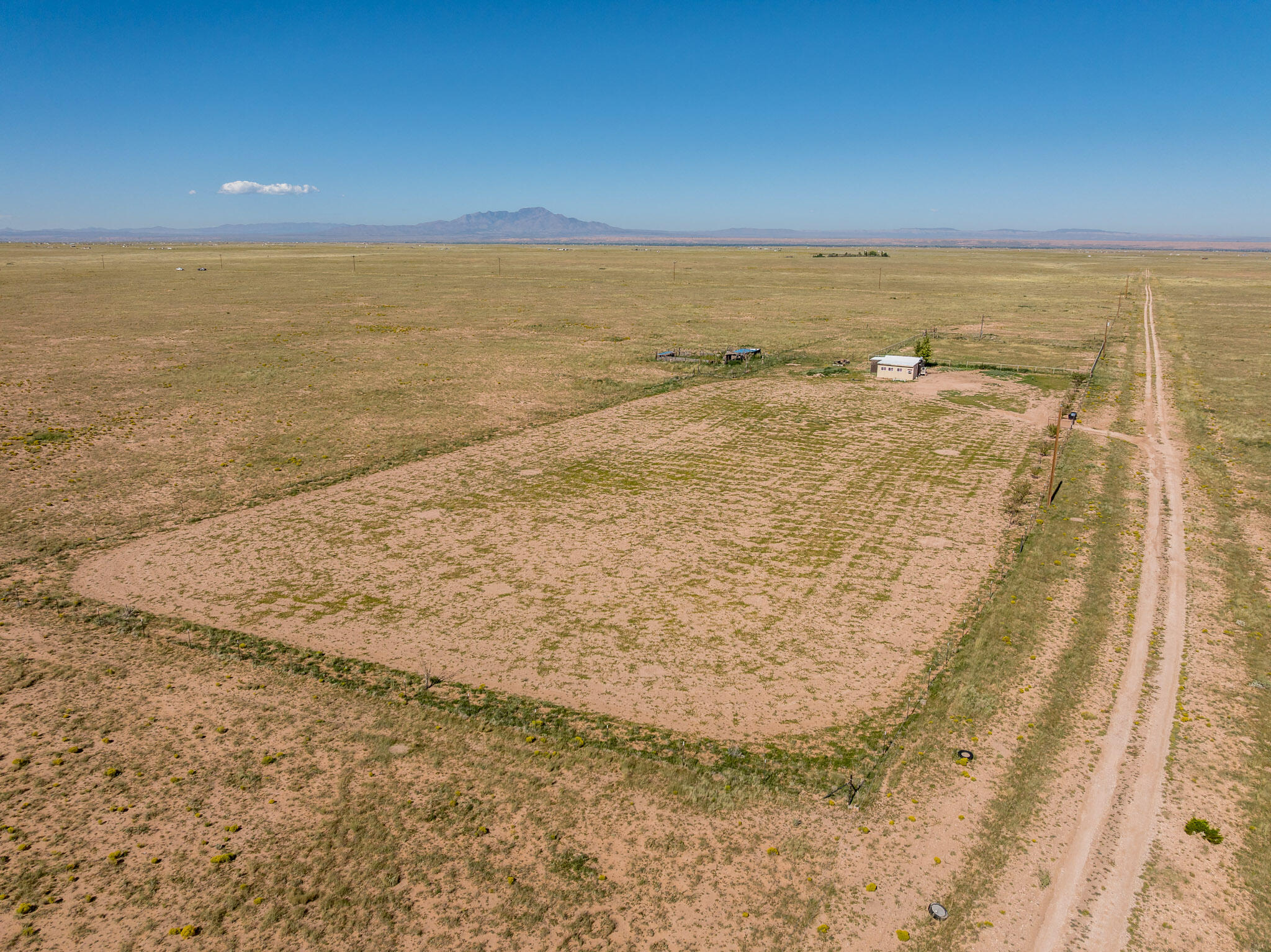 Photo 8 — 3301 Cuchilla Drive