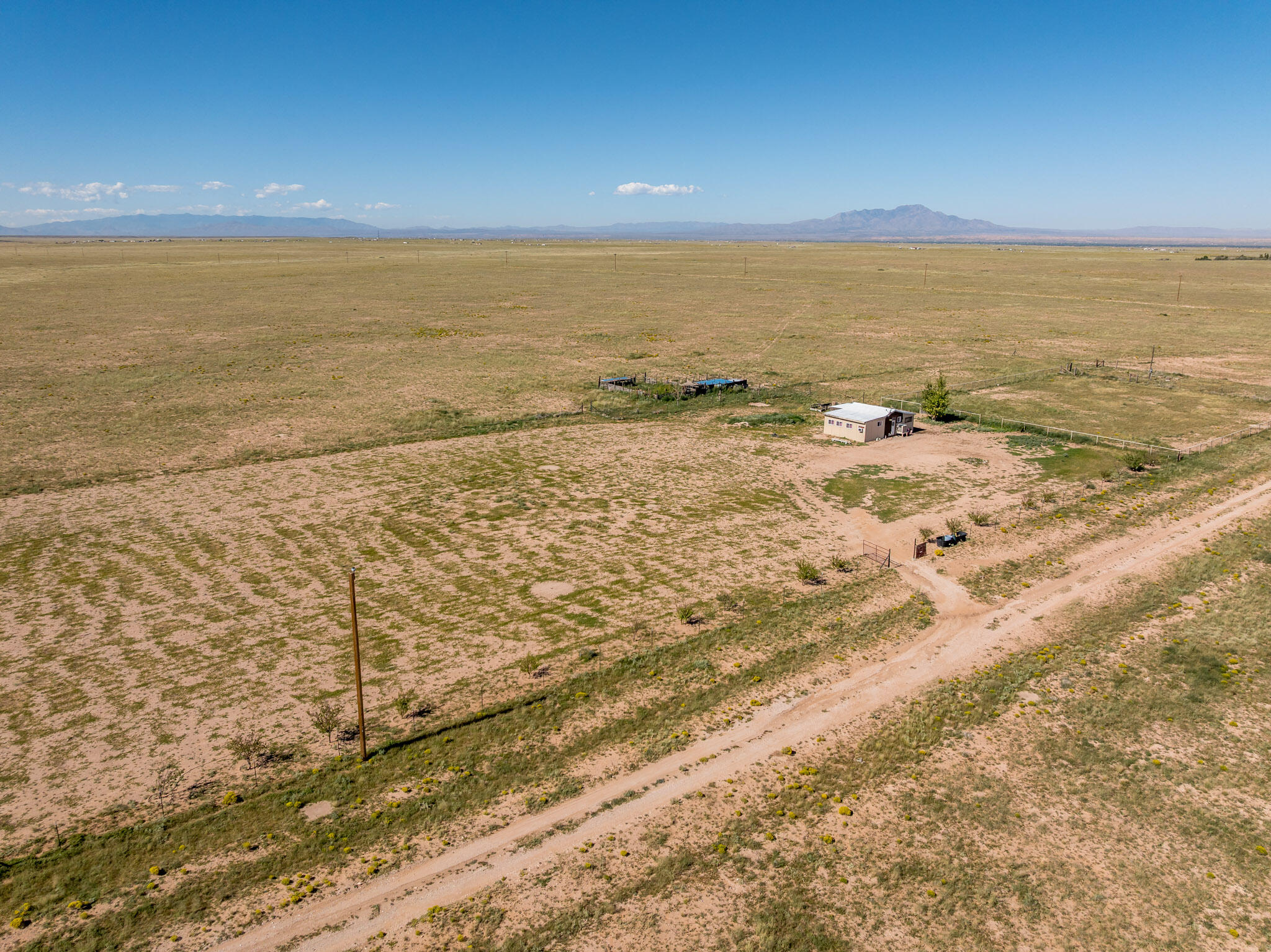 Photo 9 — 3301 Cuchilla Drive