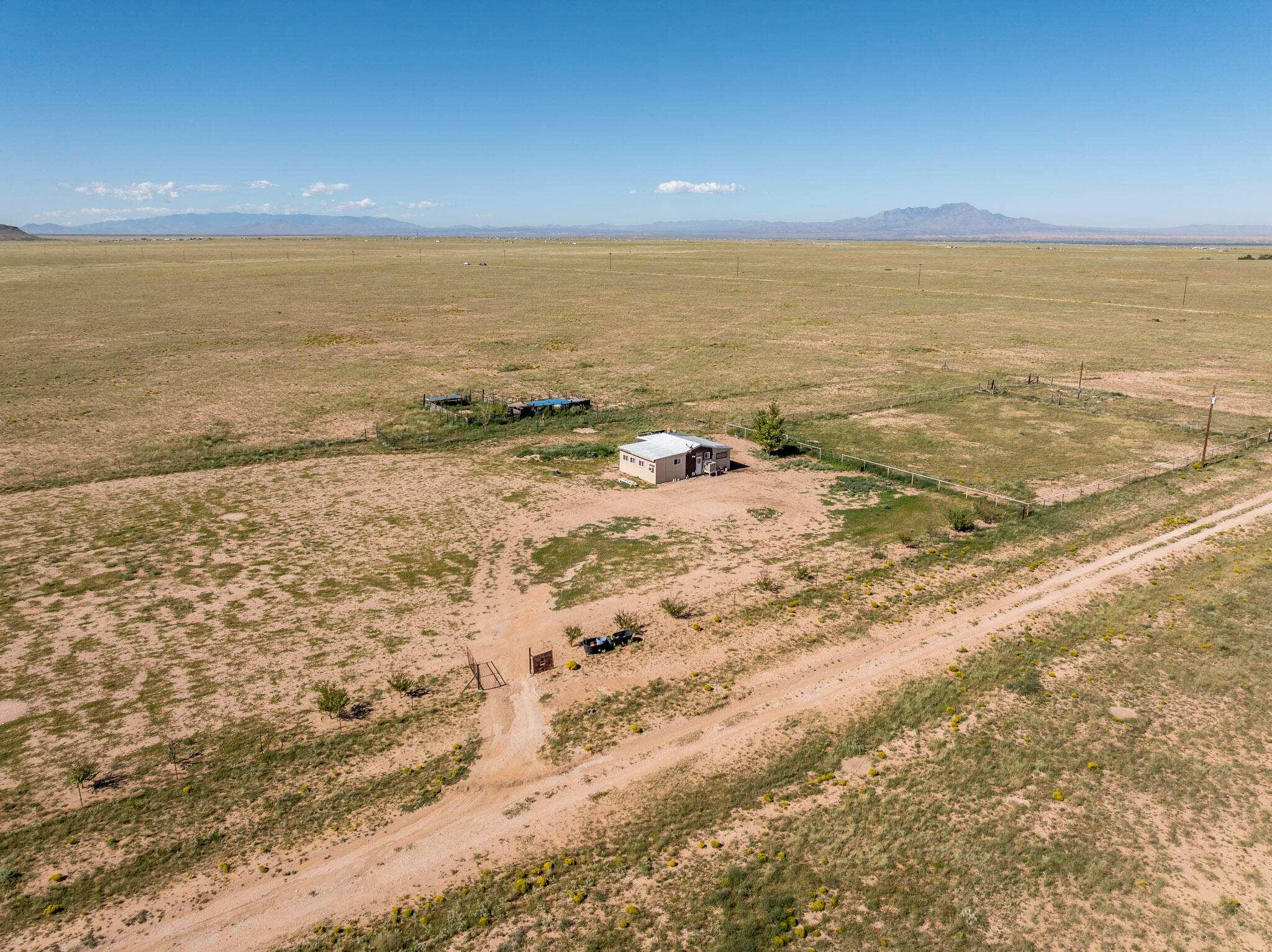 Photo 10 — 3301 Cuchilla Drive