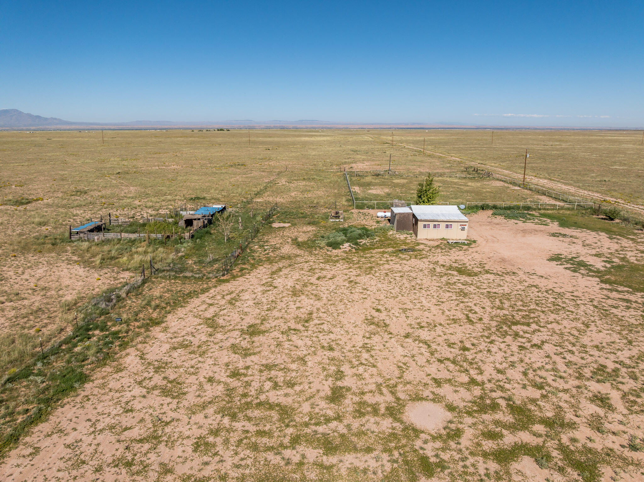 Photo 19 — 3301 Cuchilla Drive