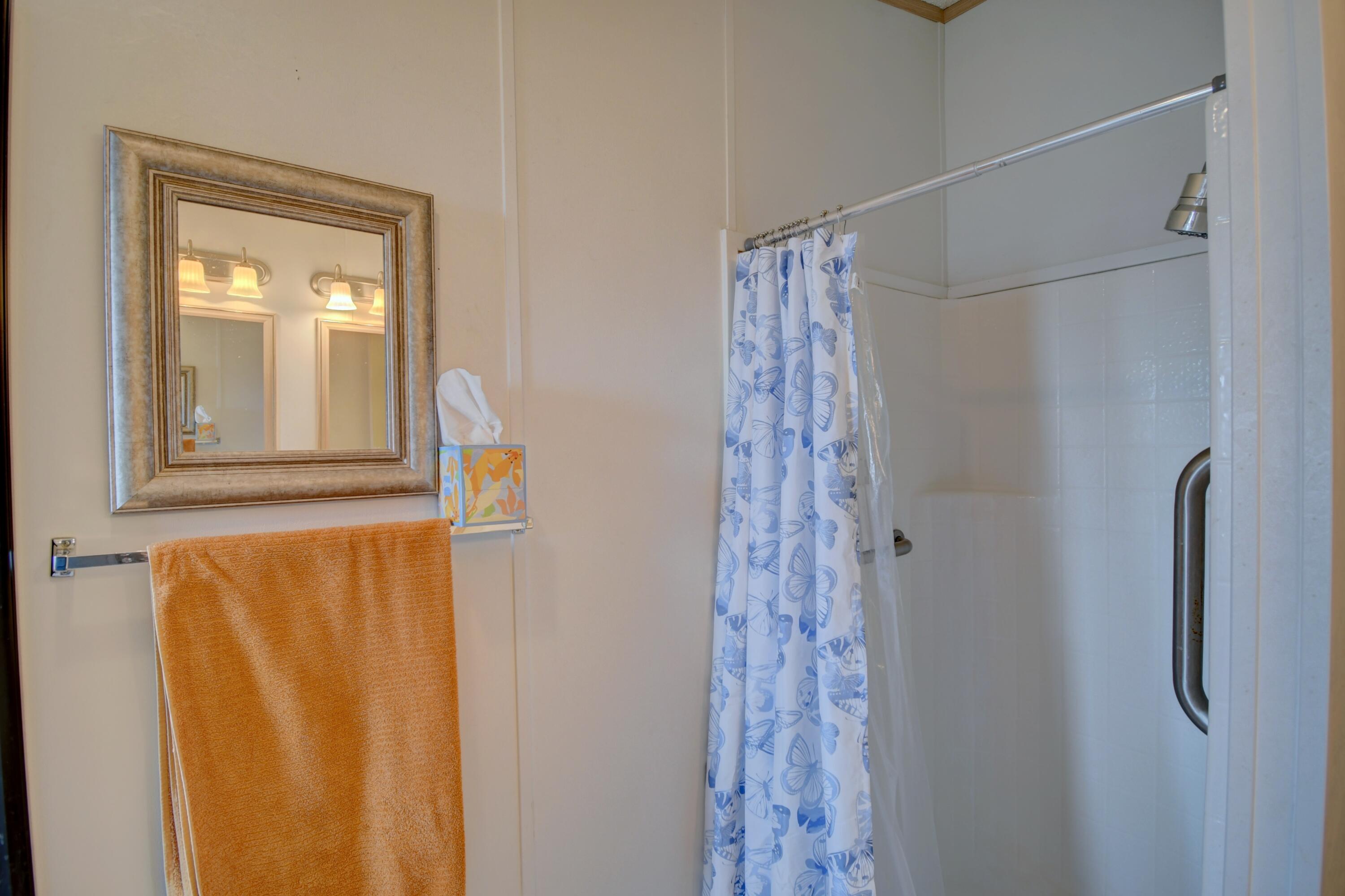 Photo 14 — 713 B Anaya Road