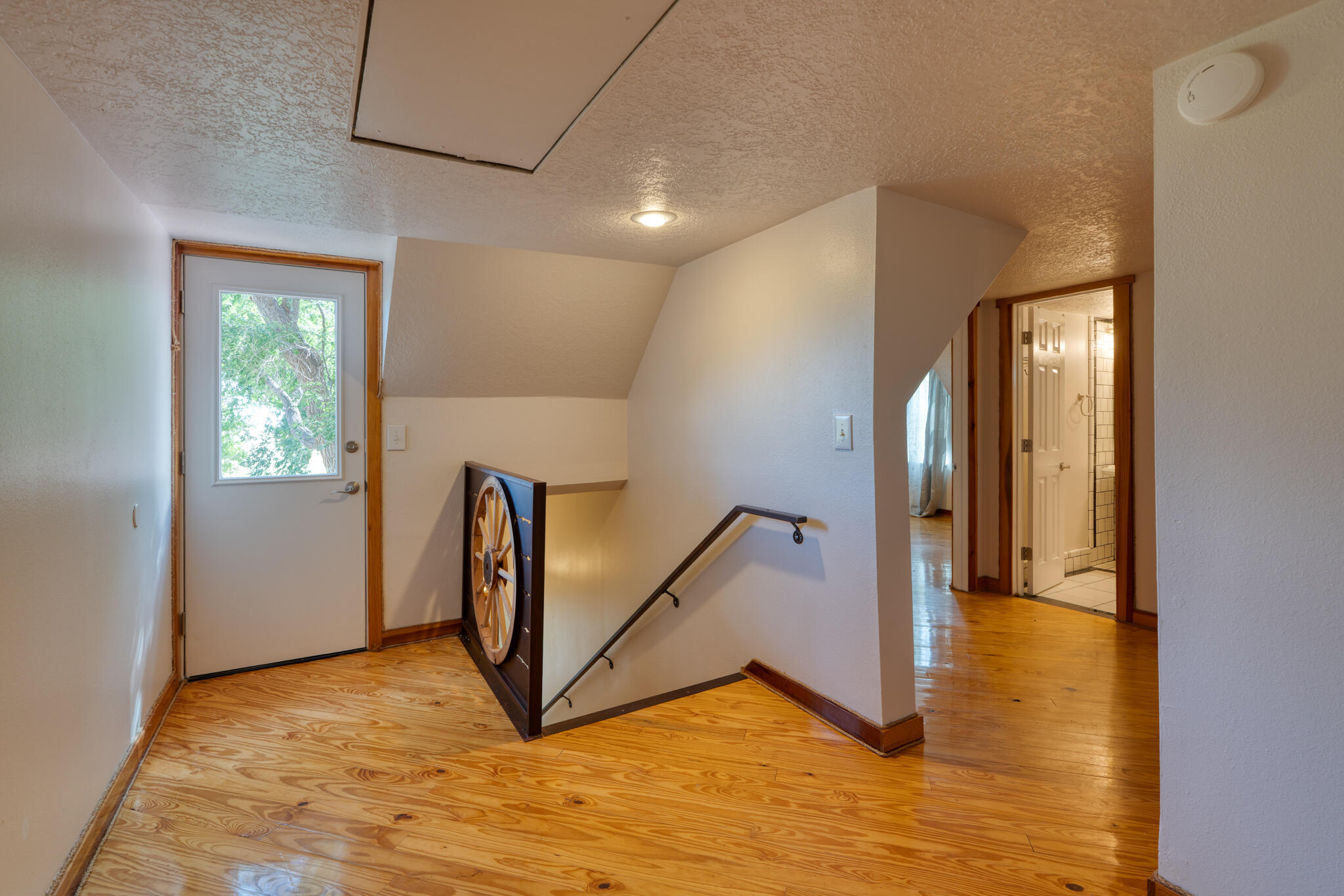 Photo 6 — 391 W Howell Road