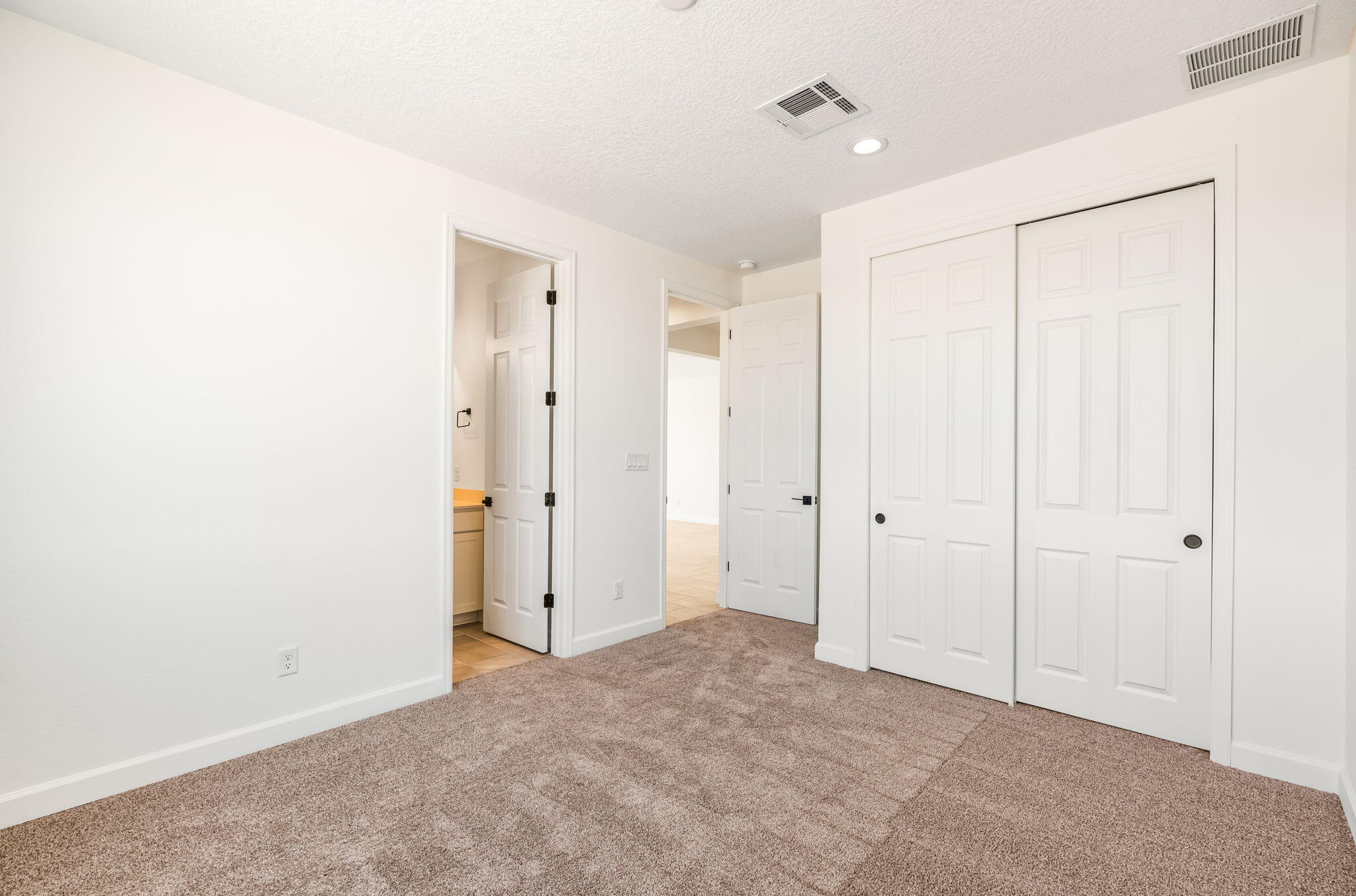 Photo 12 — 3364 Wolf Tail Loop NE