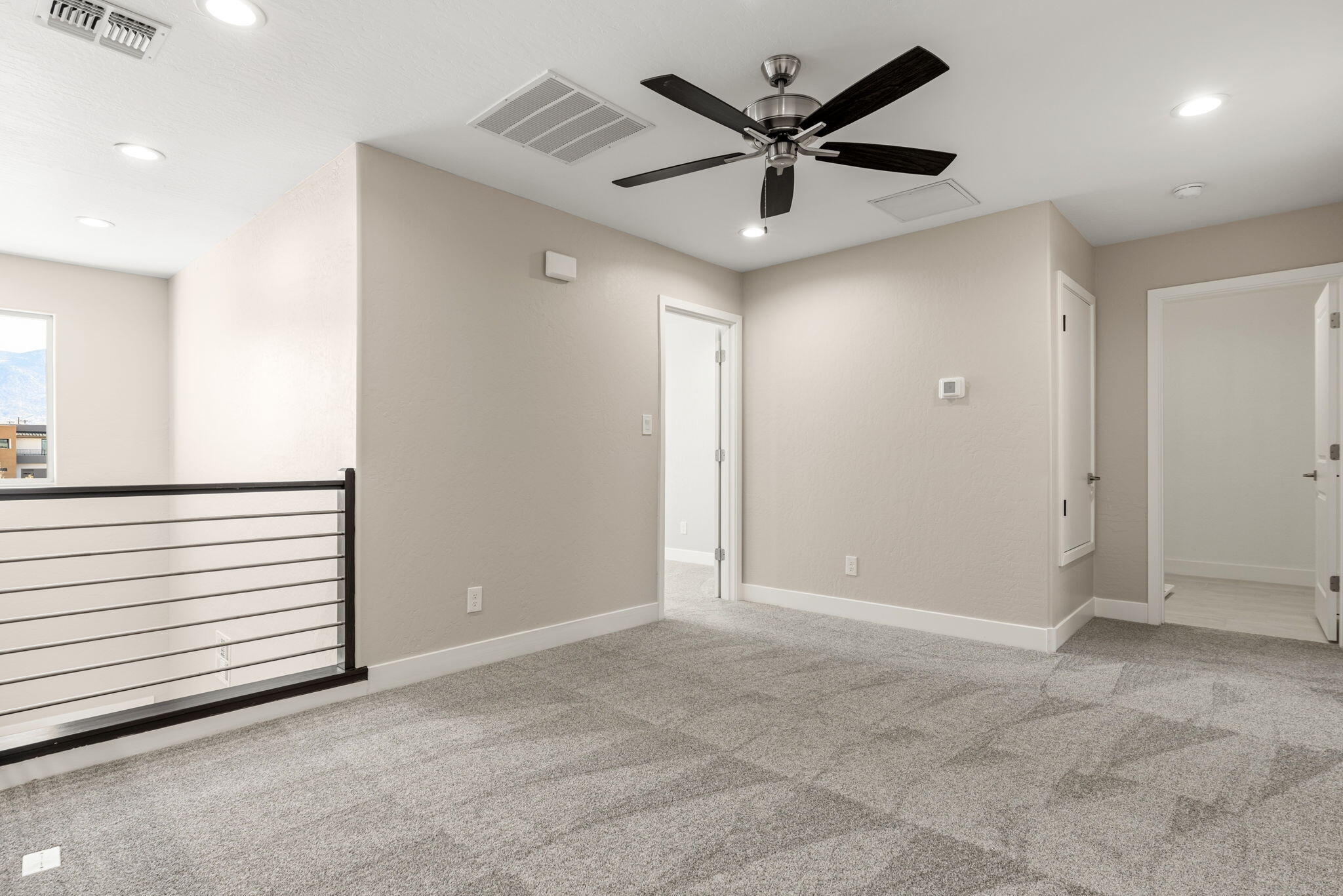 Photo 12 — 4428 Wymont Circle NE