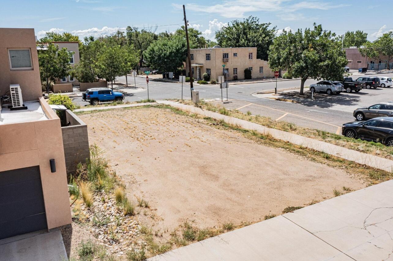 Photo 7 — 635 14TH Street SW