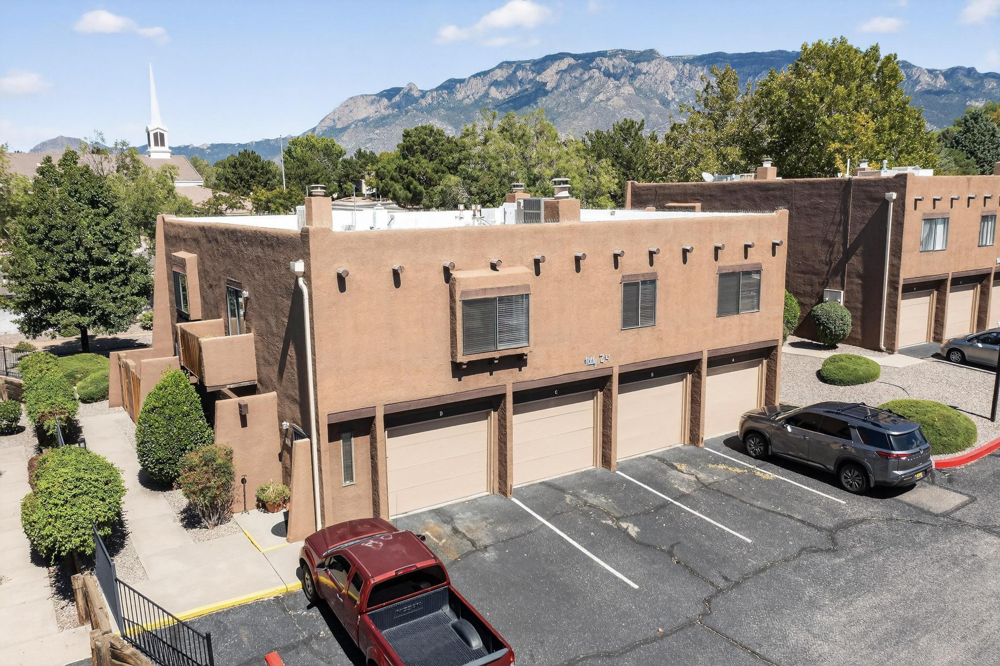 5801 Lowell Street NE 24B, Albuquerque, NM 87111