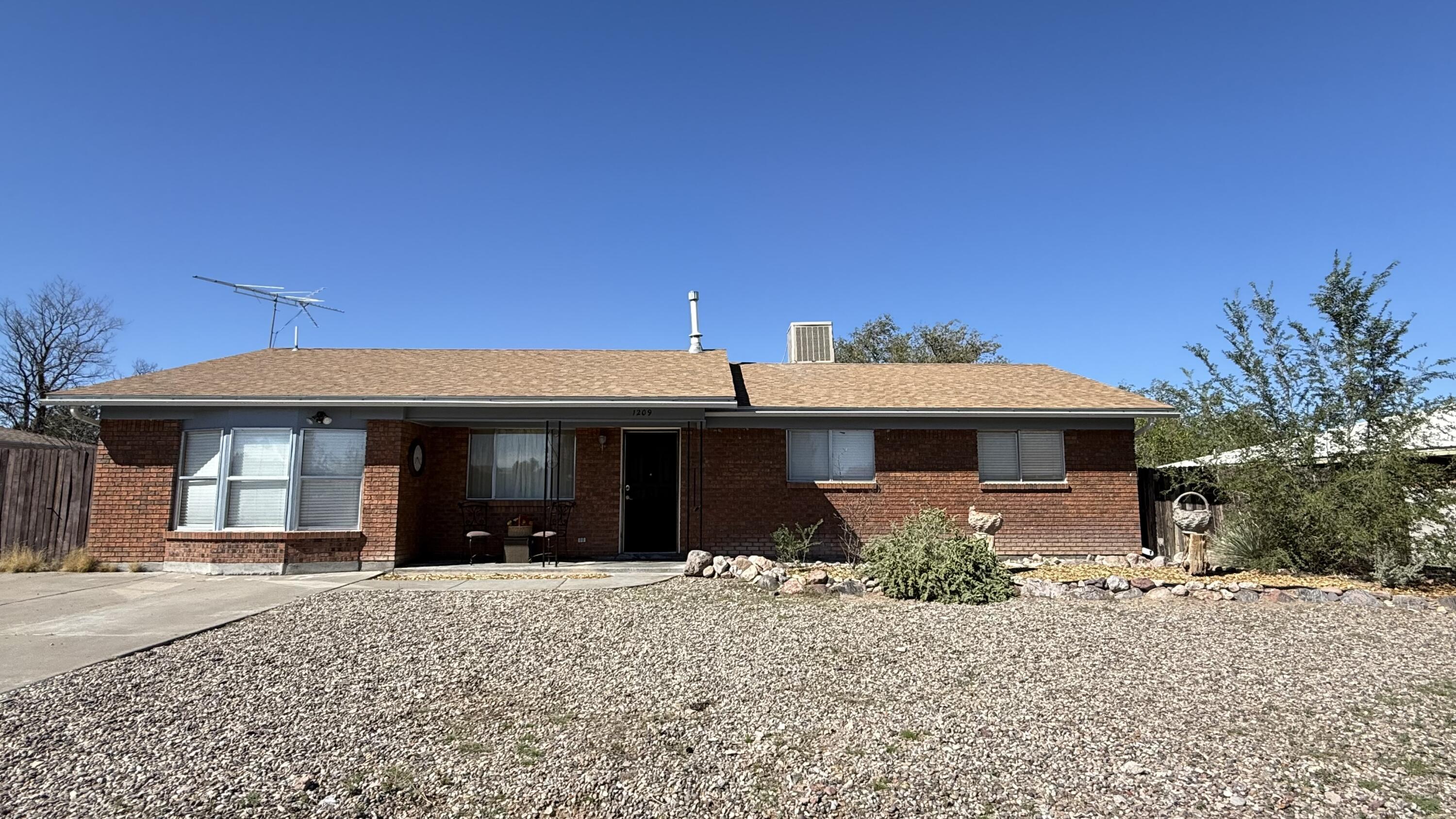 Photo 2 — 1209 Lewis Drive