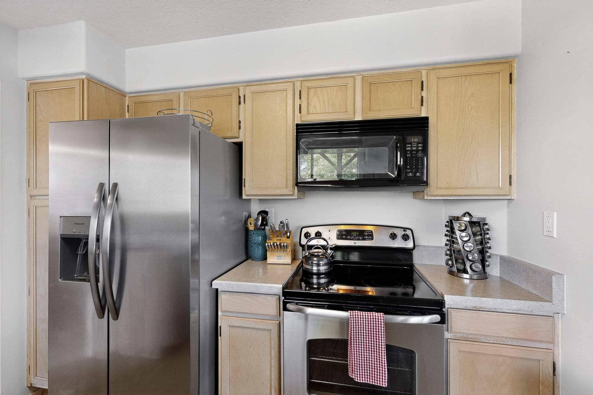 Photo 15 — 7809 OAKLAND Avenue NE