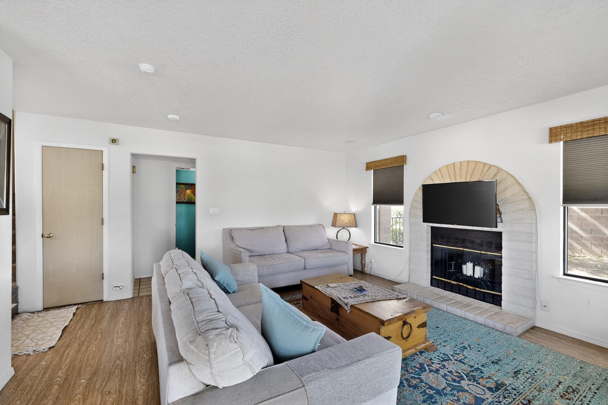Photo 16 — 7809 OAKLAND Avenue NE