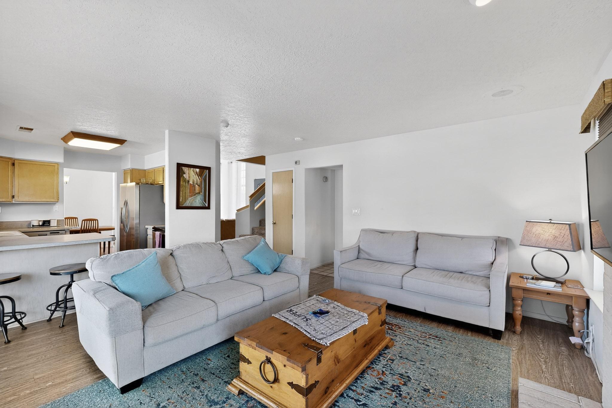 Photo 3 — 7809 OAKLAND Avenue NE