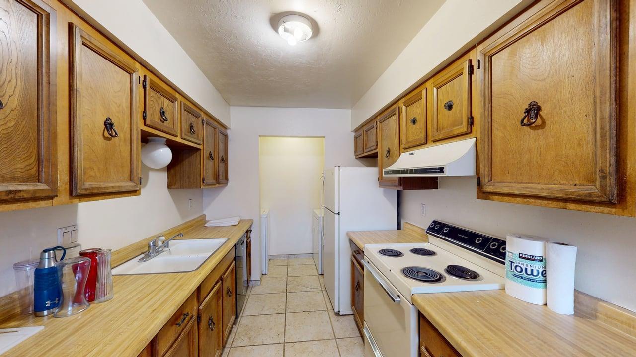 Photo 4 — 12708 Copper Avenue NE