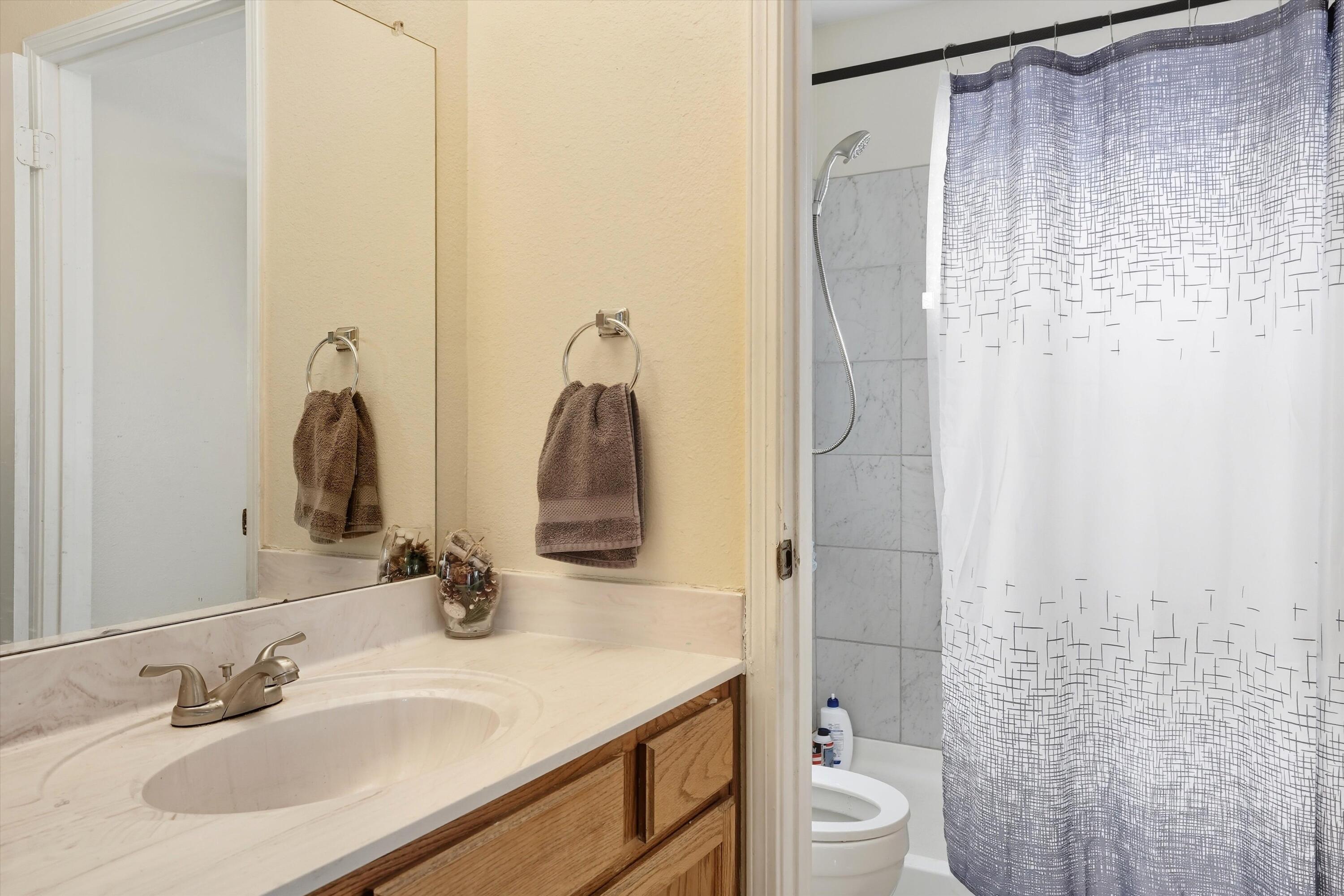 Photo 15 — 4516 QUARTZ Drive NE