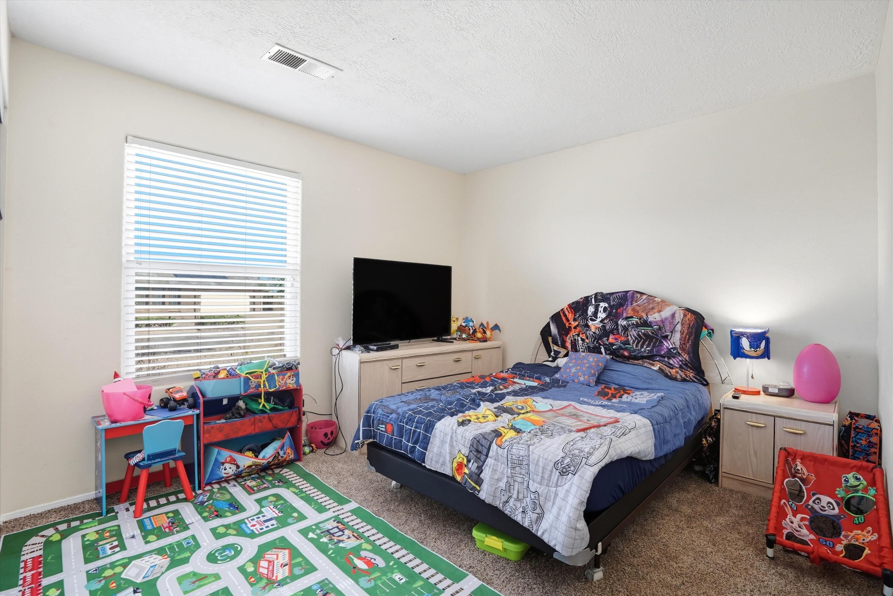 Photo 14 — 4516 QUARTZ Drive NE