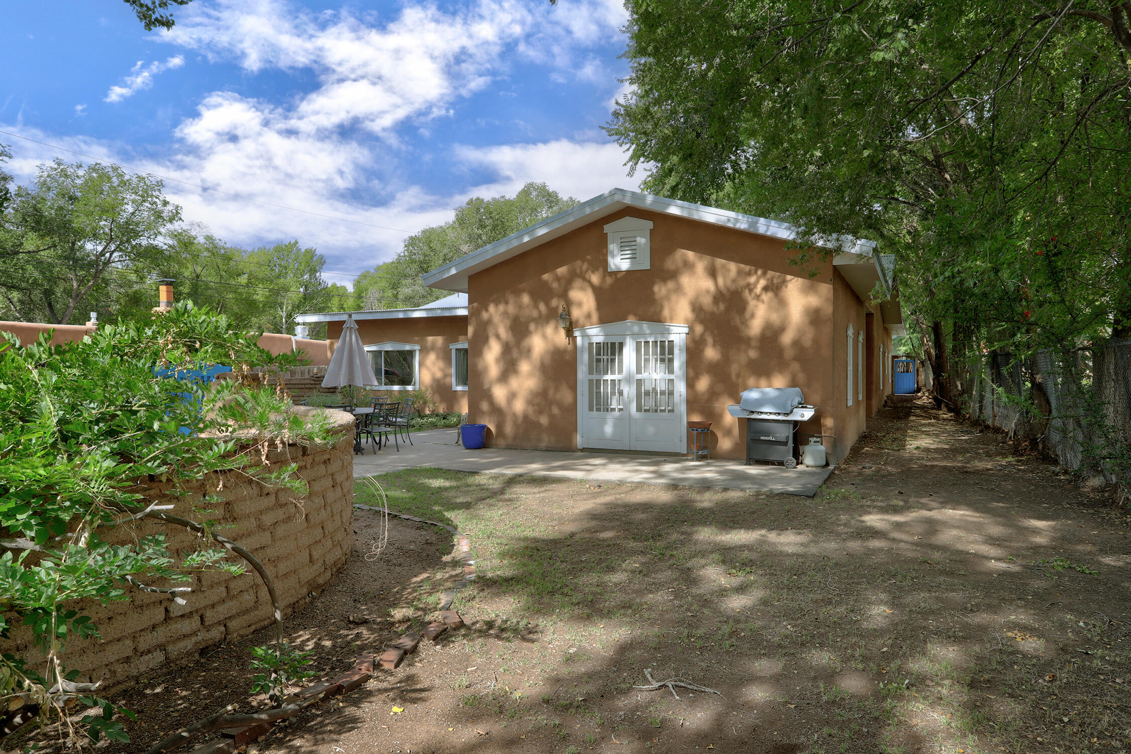 Photo 16 — 3821 CORRALES Road