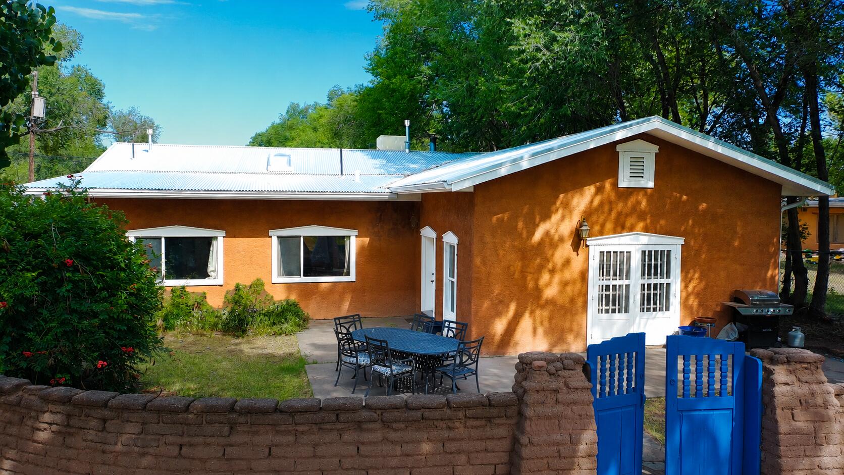 Photo 13 — 3821 CORRALES Road