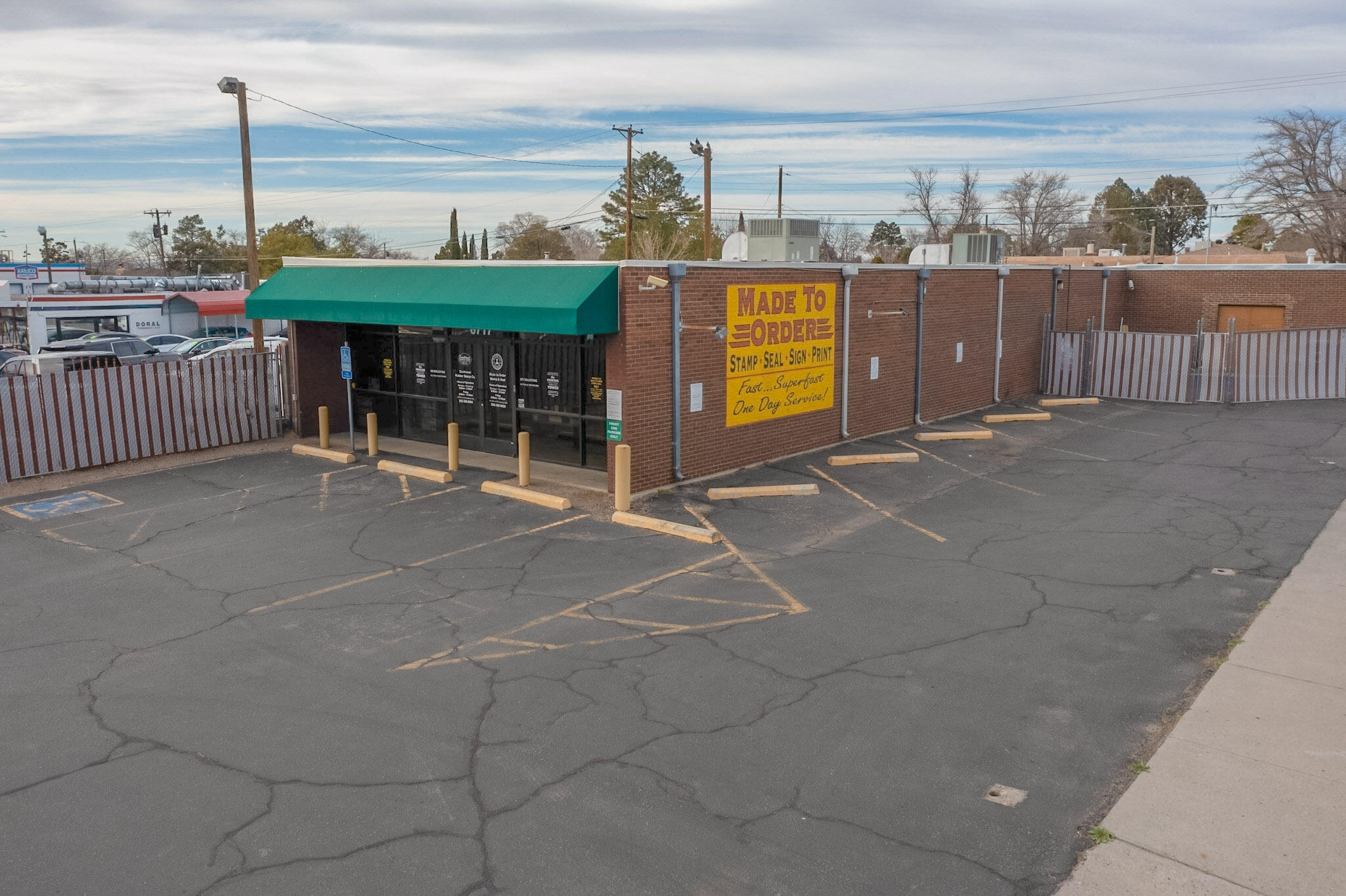 6717 LOMAS Boulevard NE, Albuquerque, NM 87110