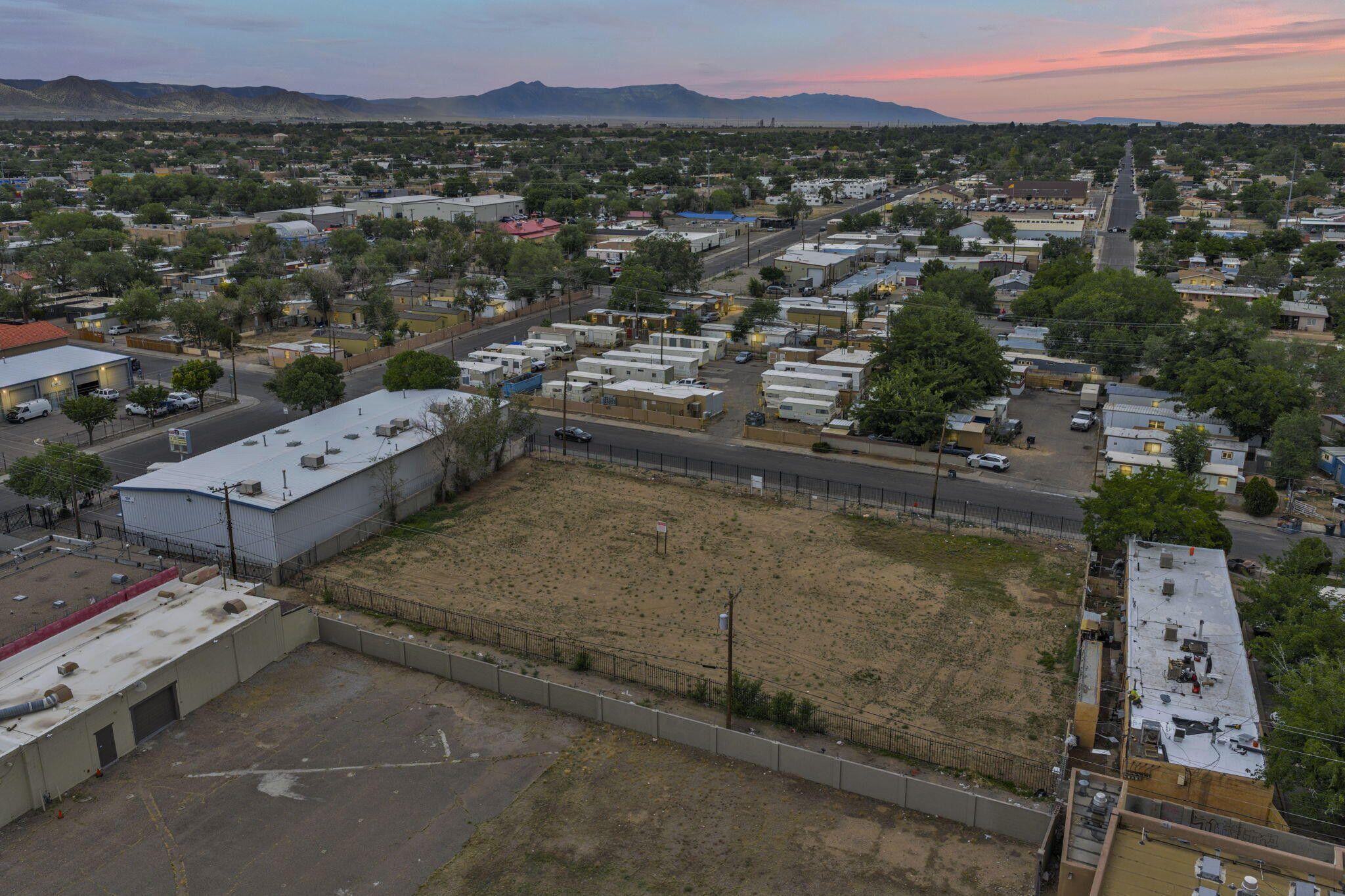 Photo 13 — 6525 COCHITI Road SE