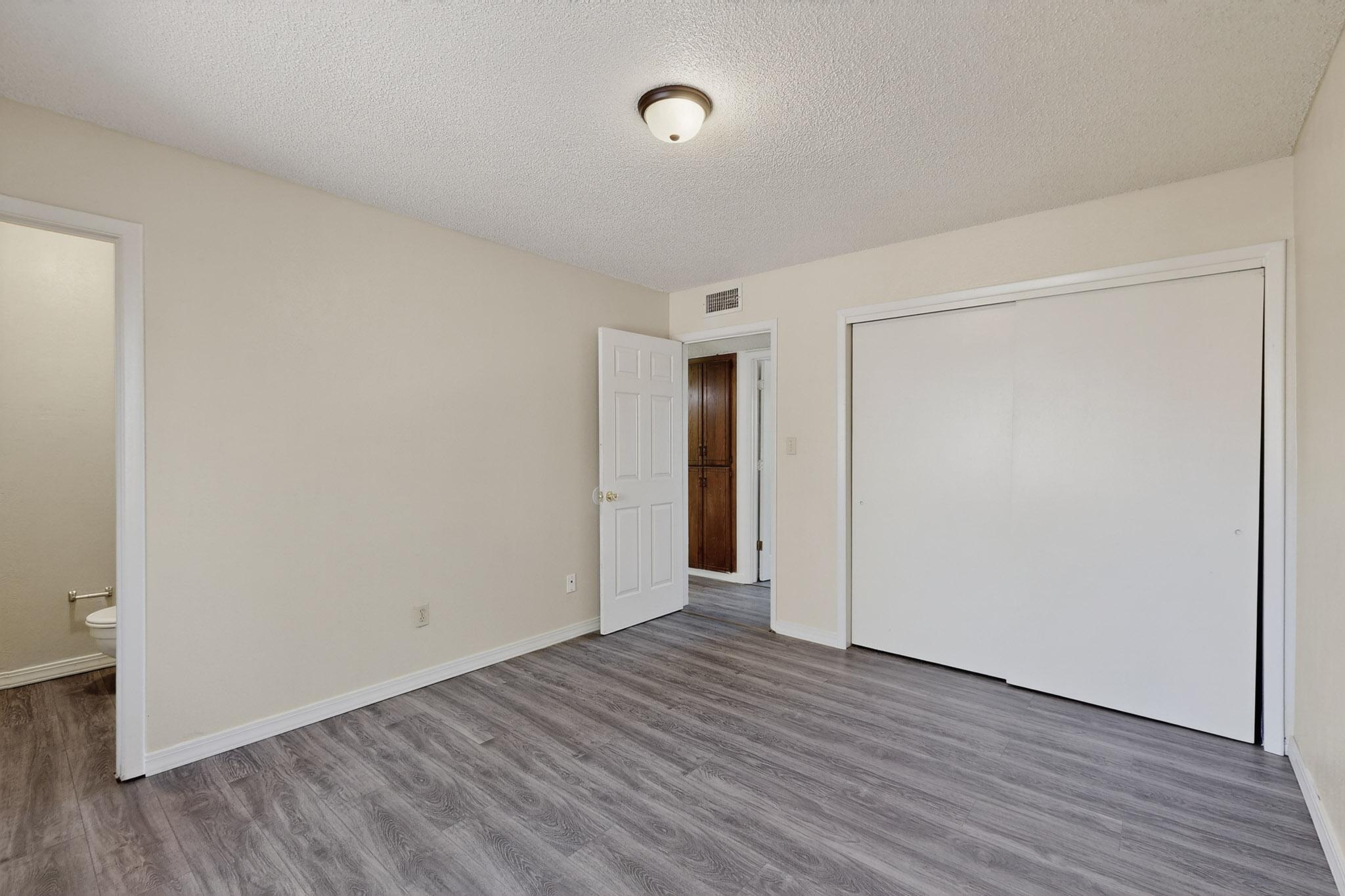 Photo 8 — 1212 W Didier Avenue