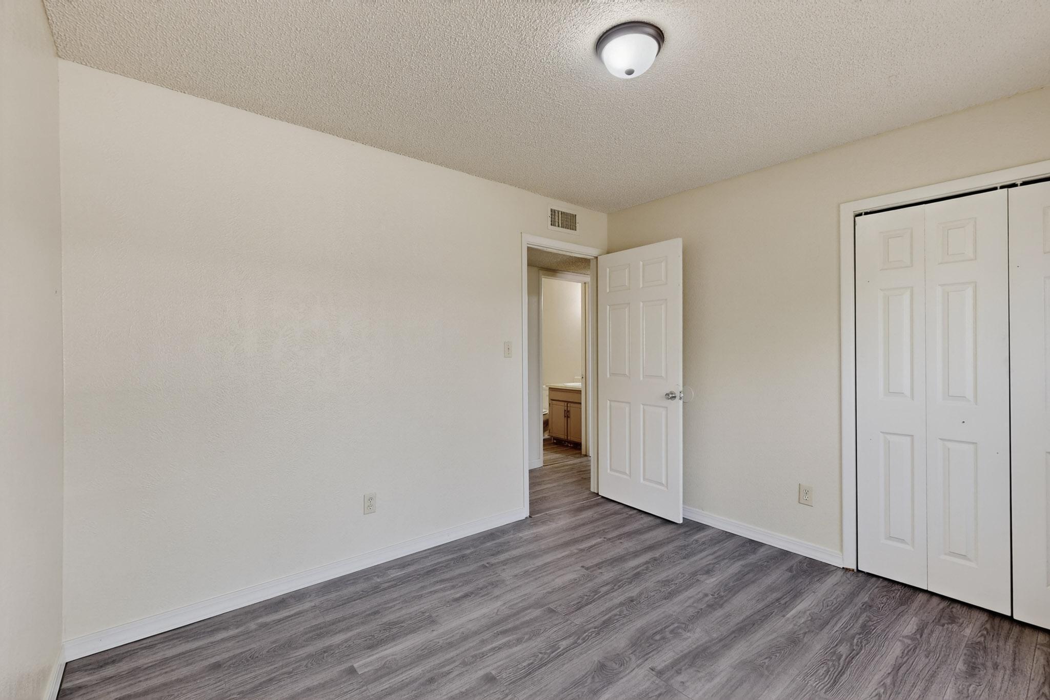 Photo 12 — 1212 W Didier Avenue