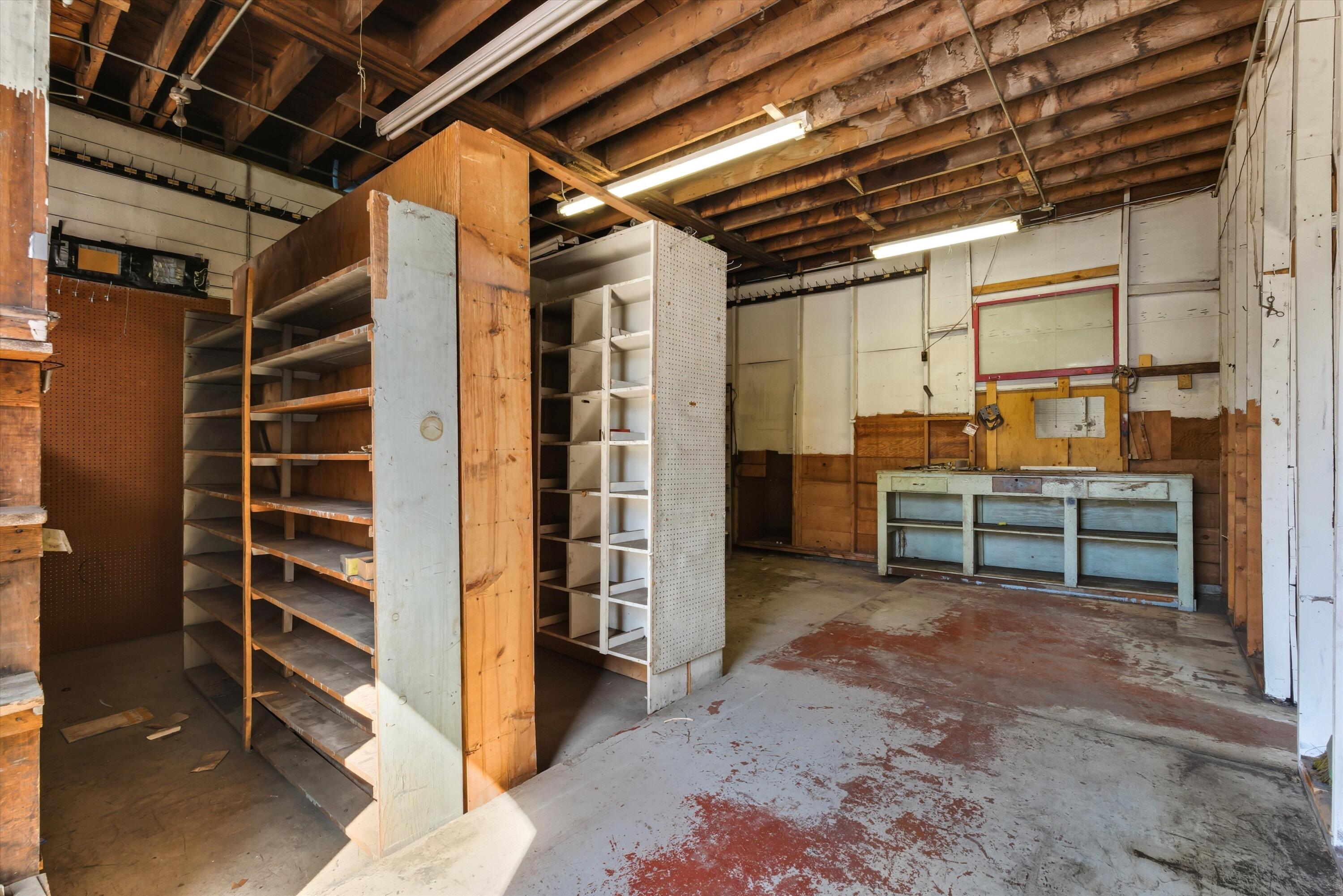 Photo 4 — 201 N 2ND Street