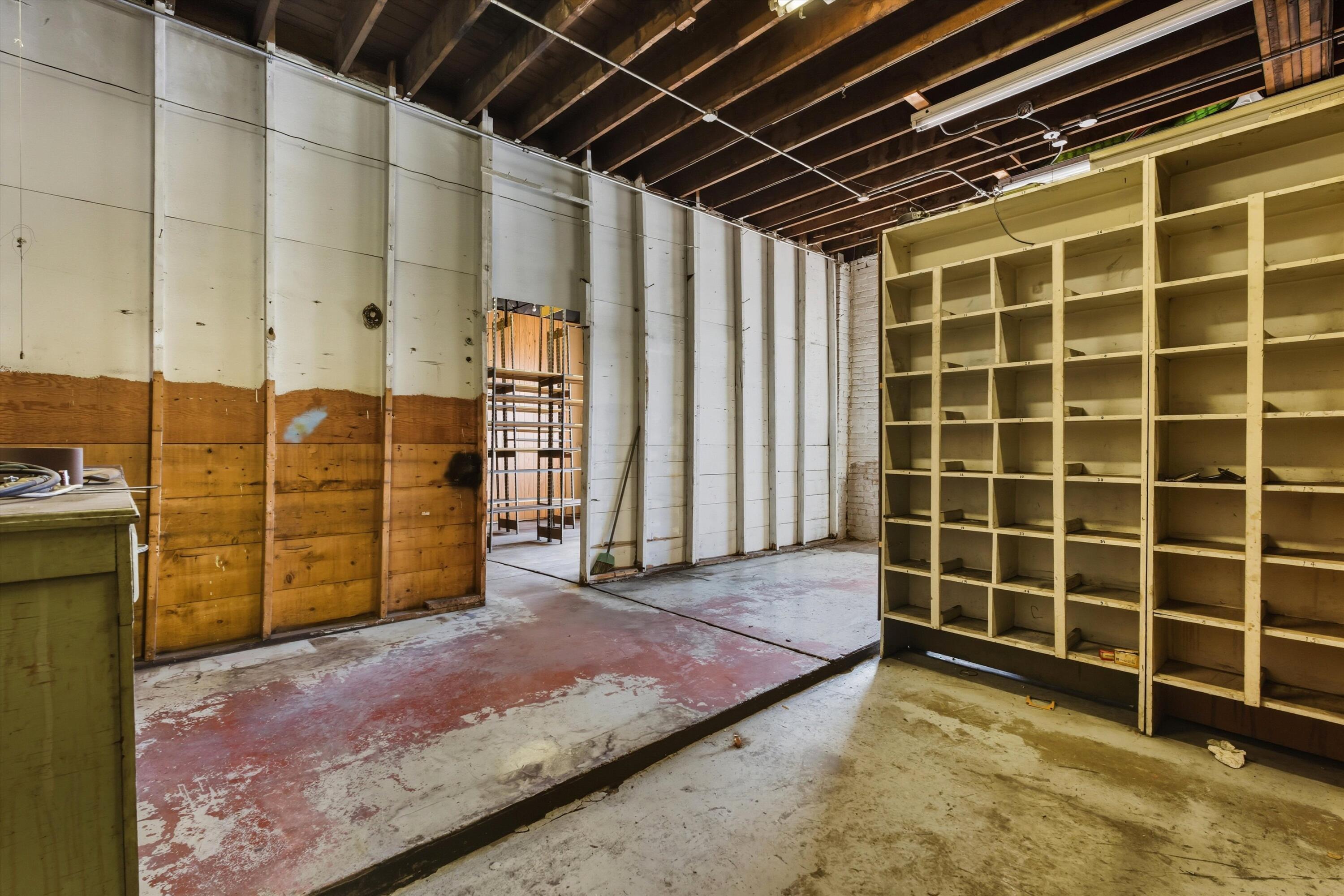 Photo 5 — 201 N 2ND Street