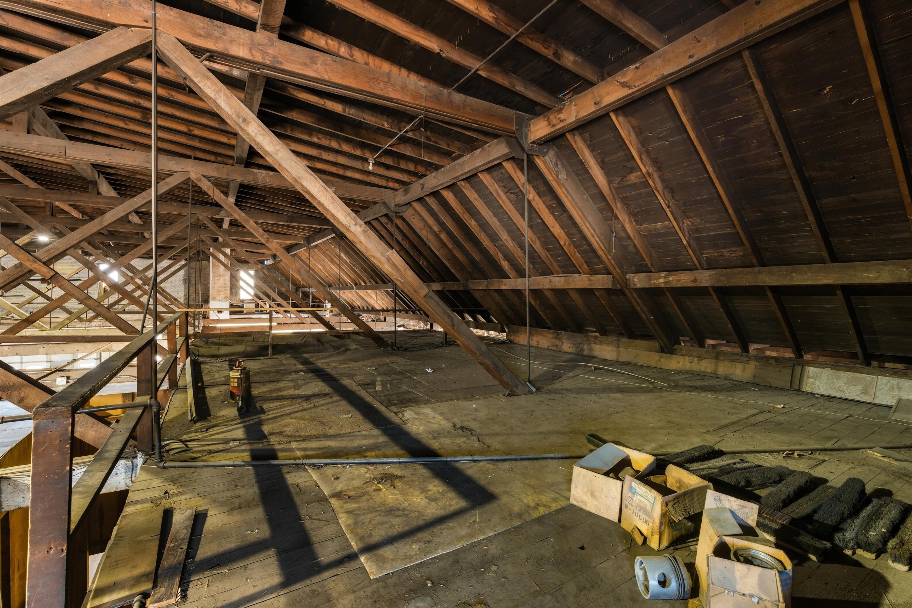 Photo 12 — 201 N 2ND Street
