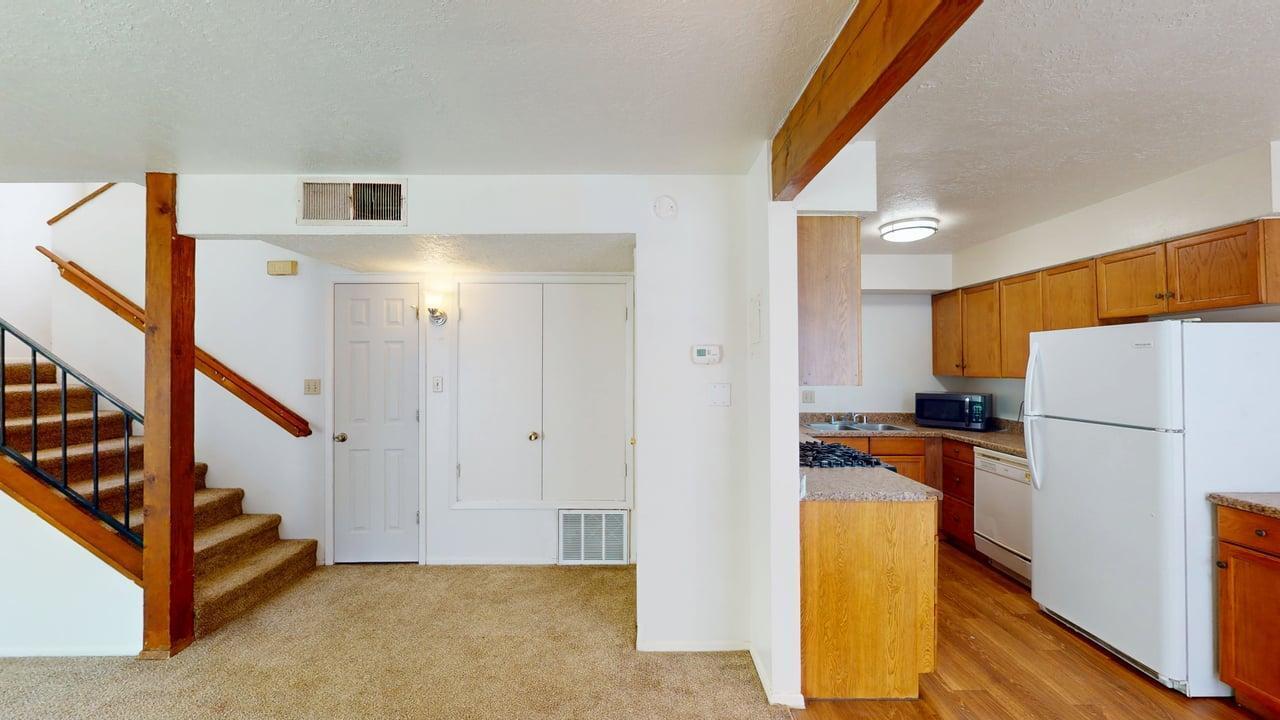 Photo 18 — 3601 Wellesley Drive NE
