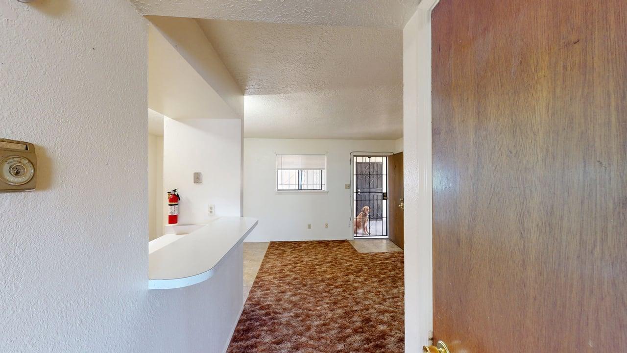 Photo 5 — 3601 Wellesley Drive NE