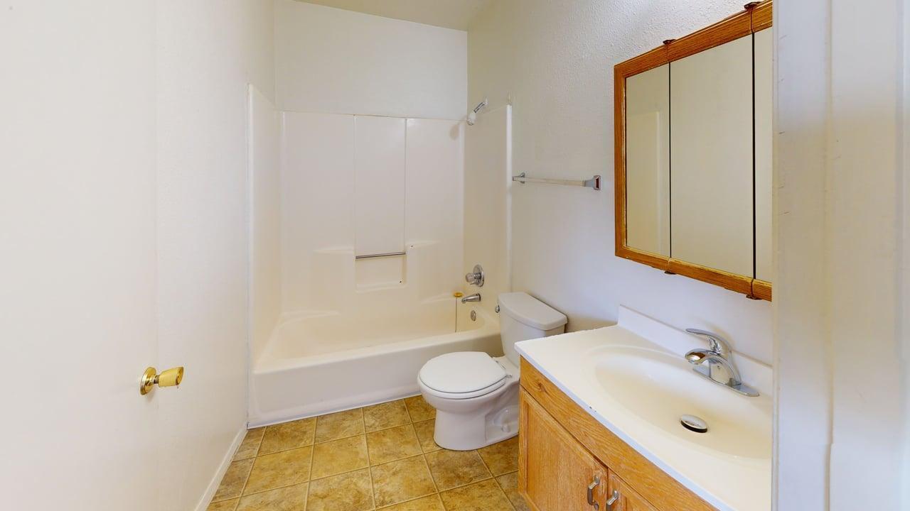 Photo 9 — 3601 Wellesley Drive NE