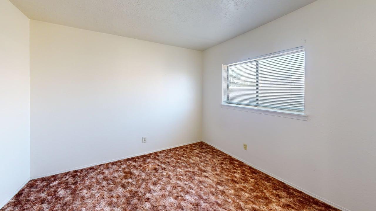 Photo 11 — 3601 Wellesley Drive NE