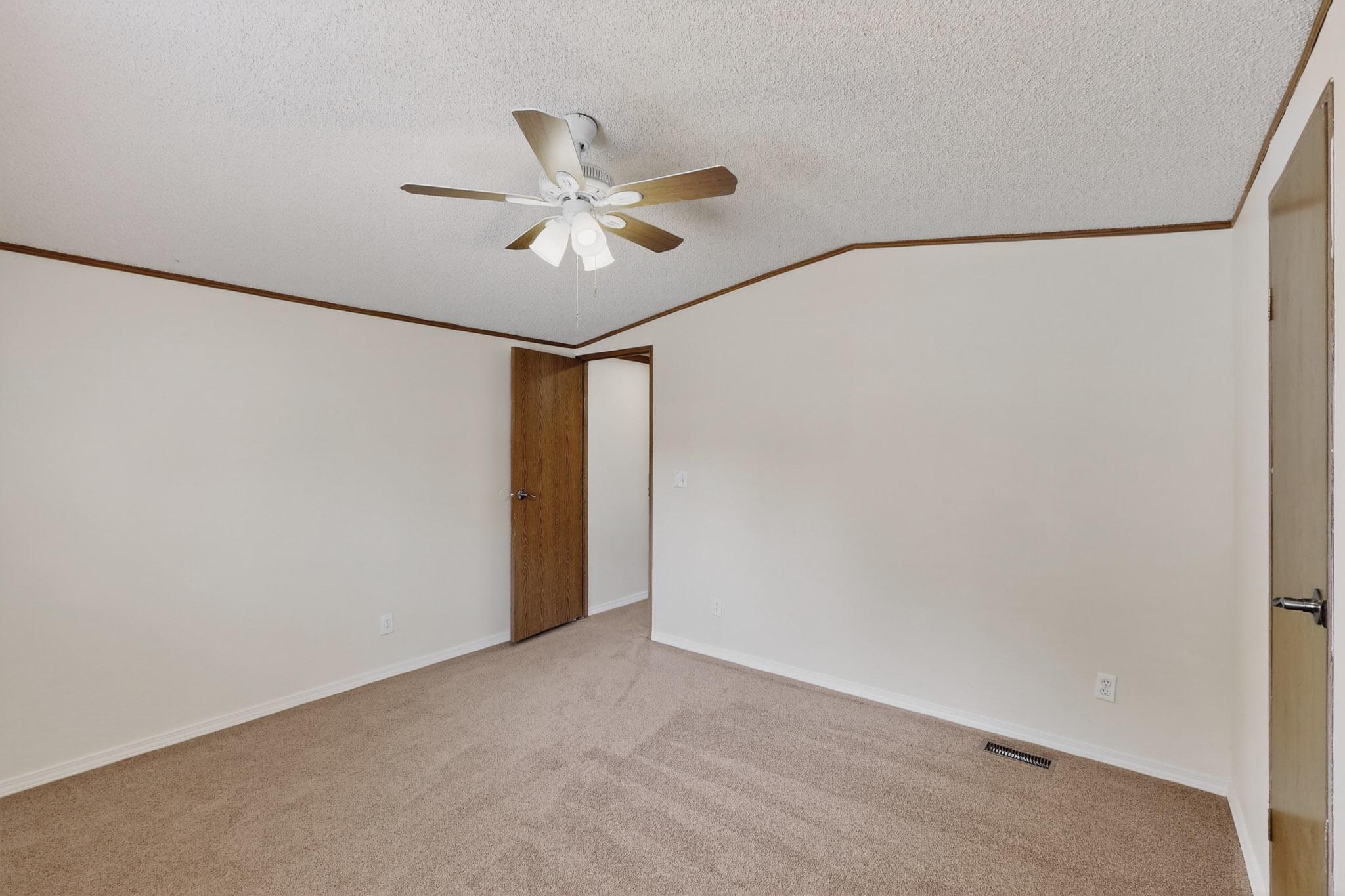 Photo 19 — 207 Maribel Avenue