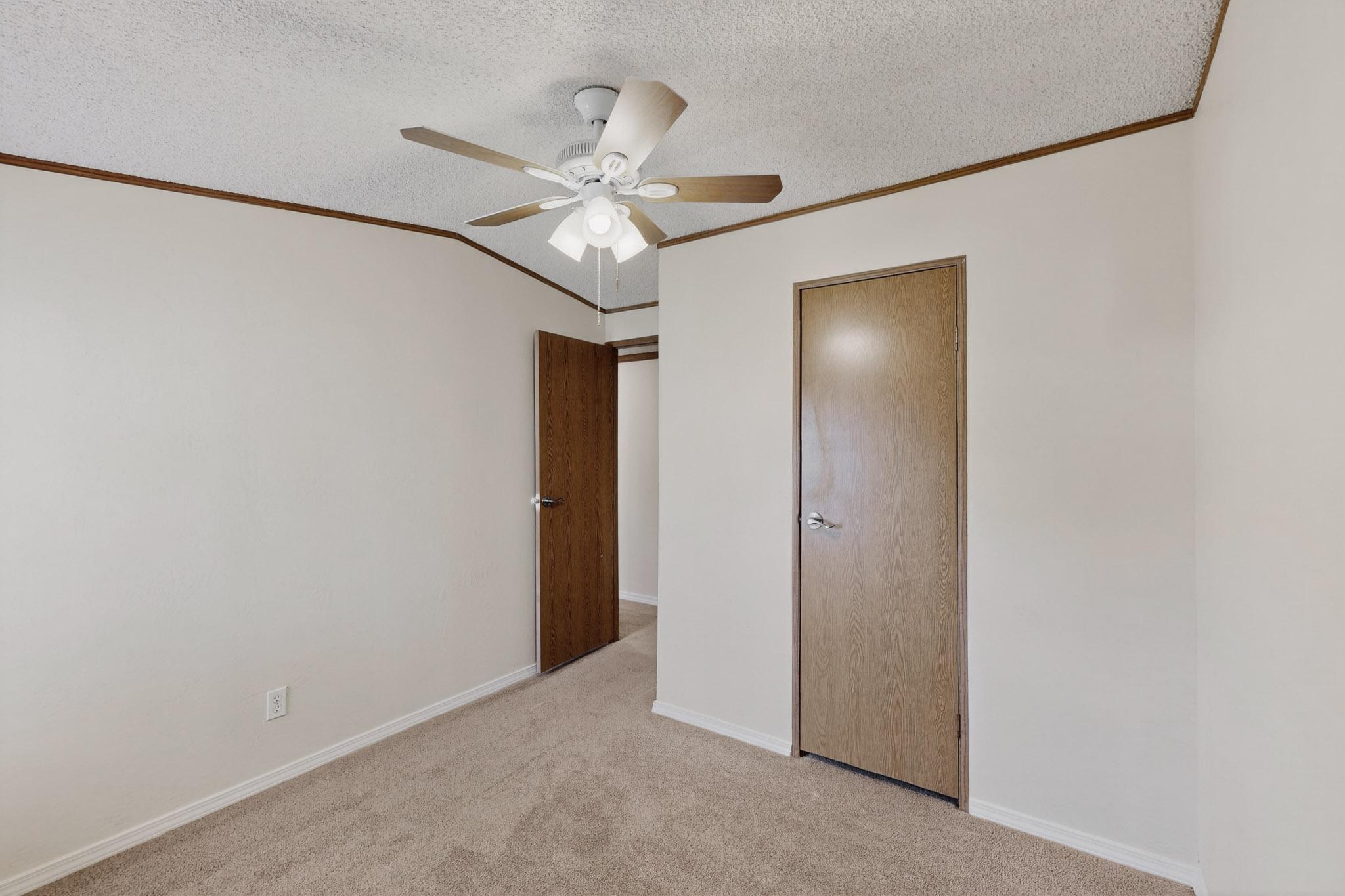 Photo 13 — 207 Maribel Avenue