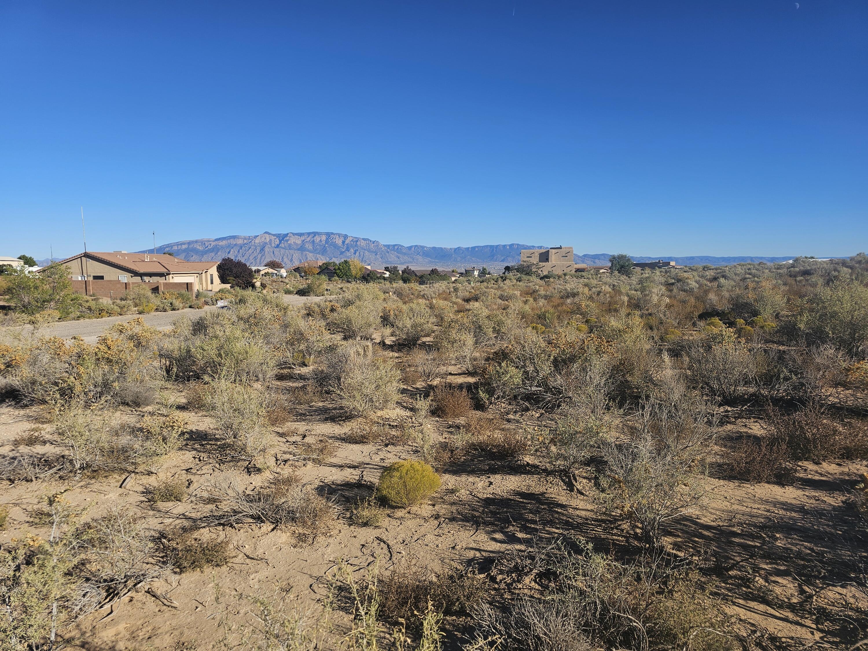 305 Aldaba Circle NE, Rio Rancho, NM 87124