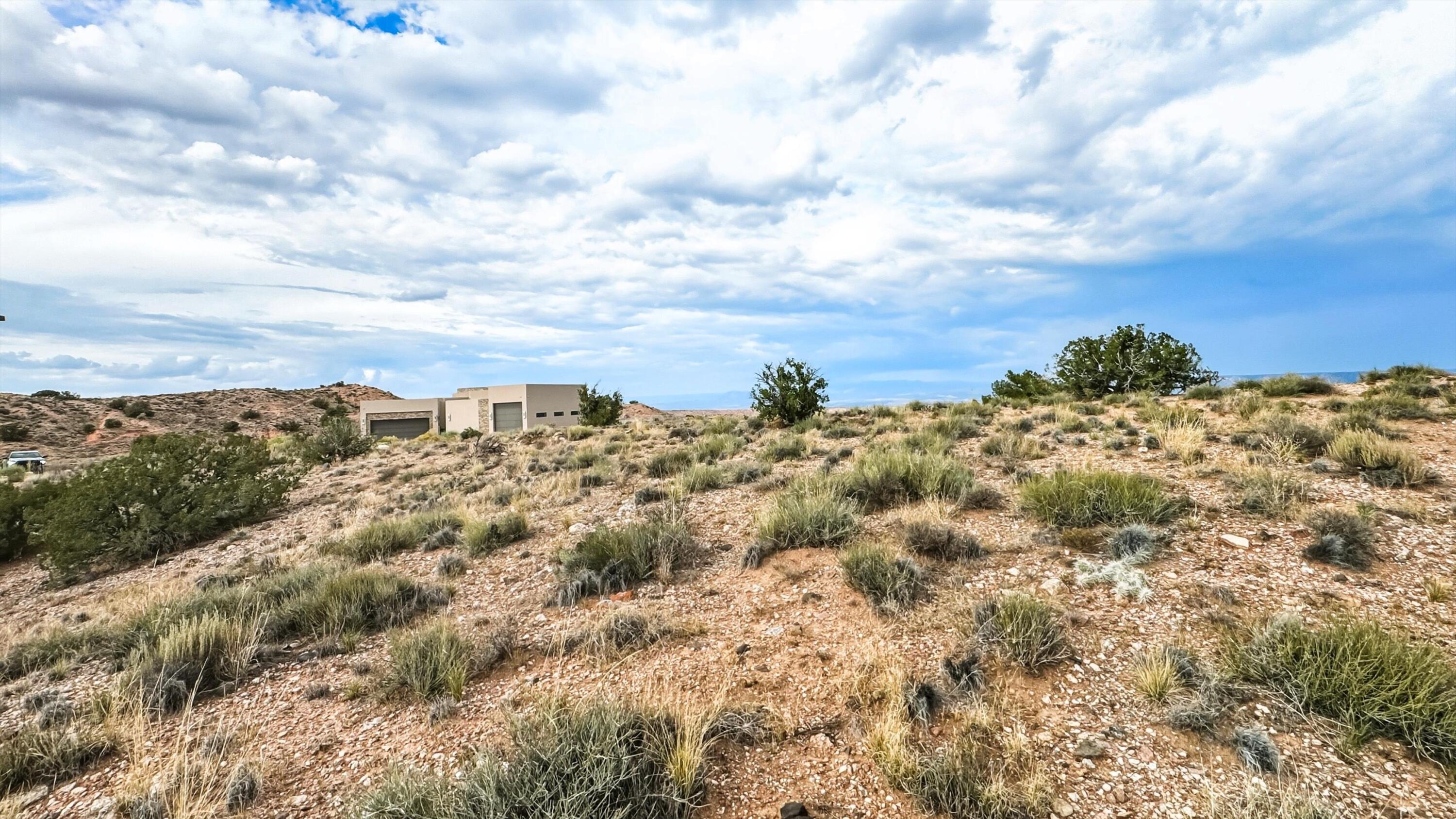 Photo 17 — 6016 Ridgeline Place NE