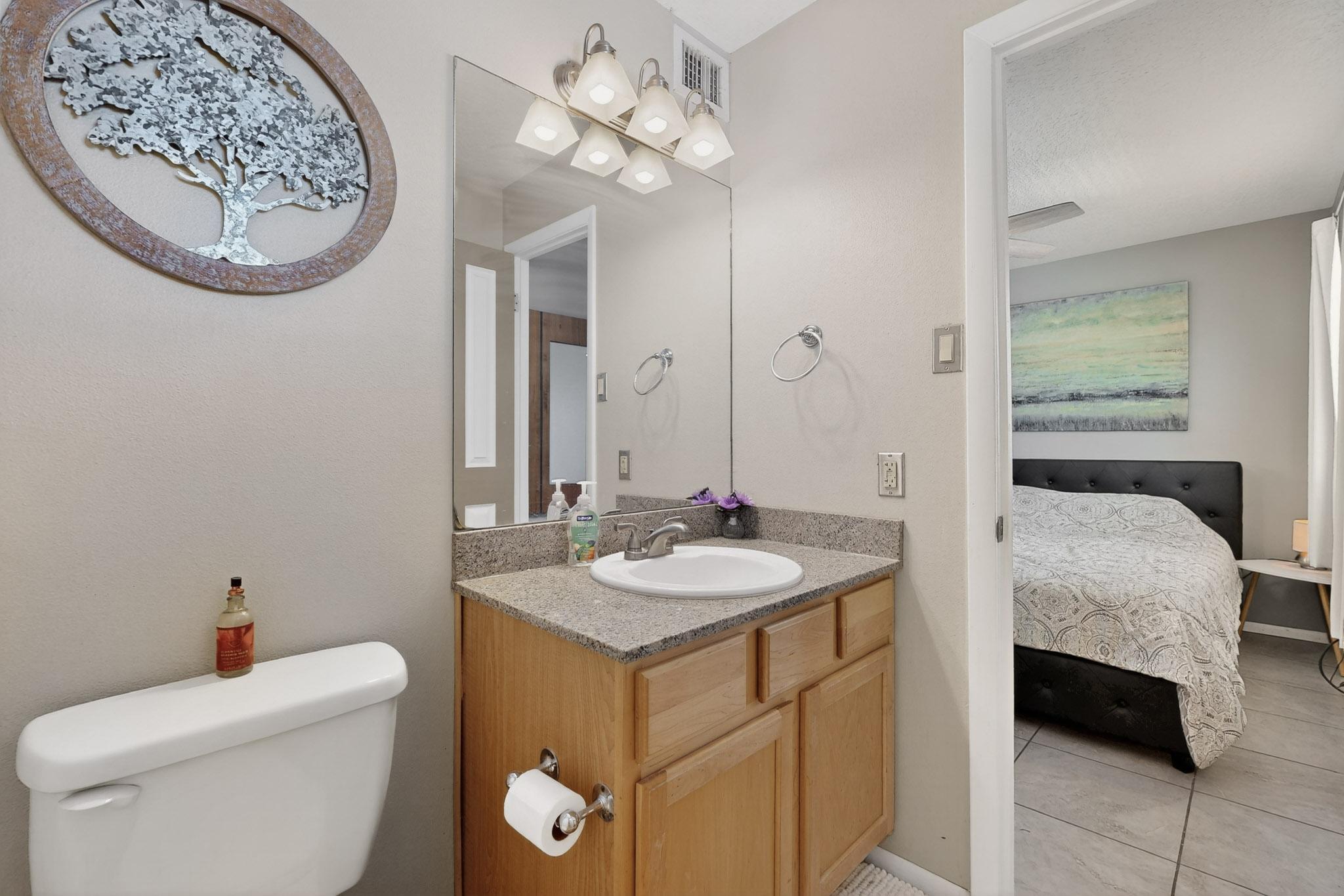 Photo 17 — 351 Washington Street SE 205
