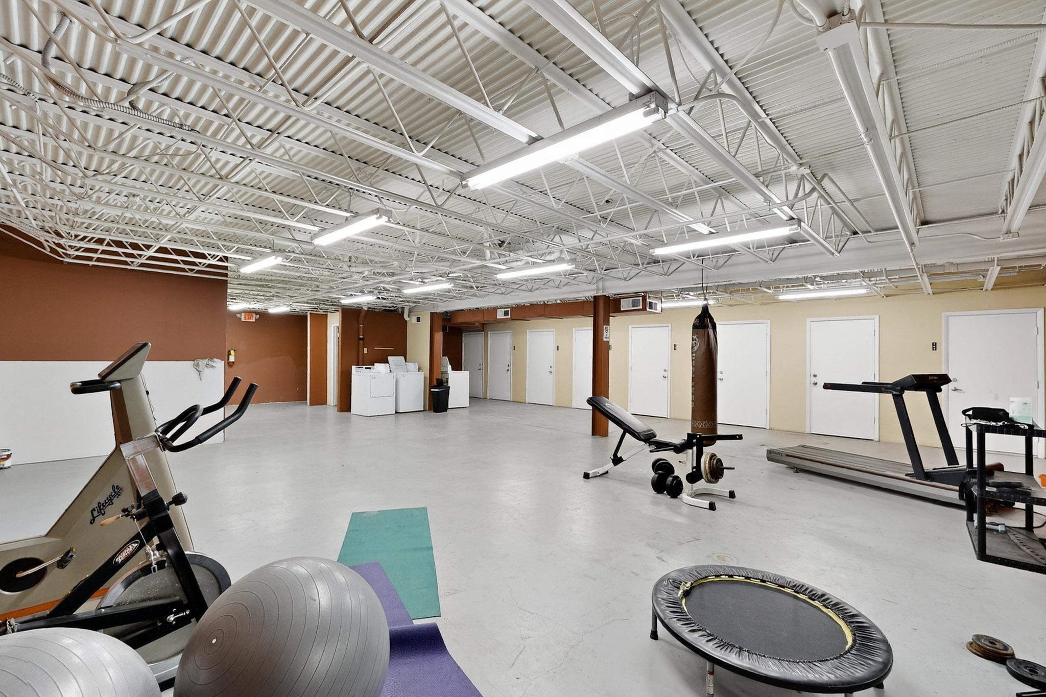Photo 10 — 351 Washington Street SE 205