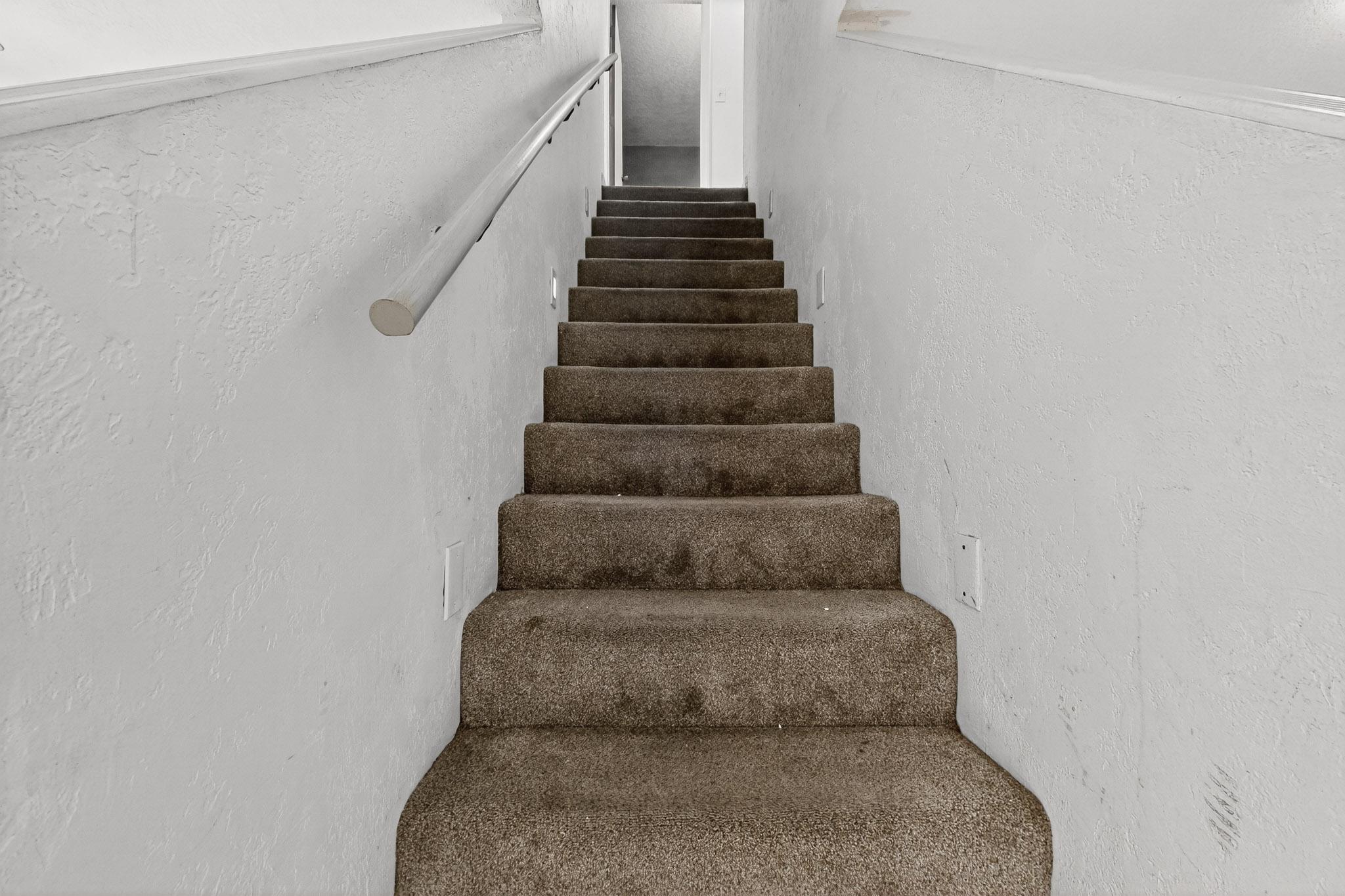 Photo 18 — 220 Shawnee Court SE