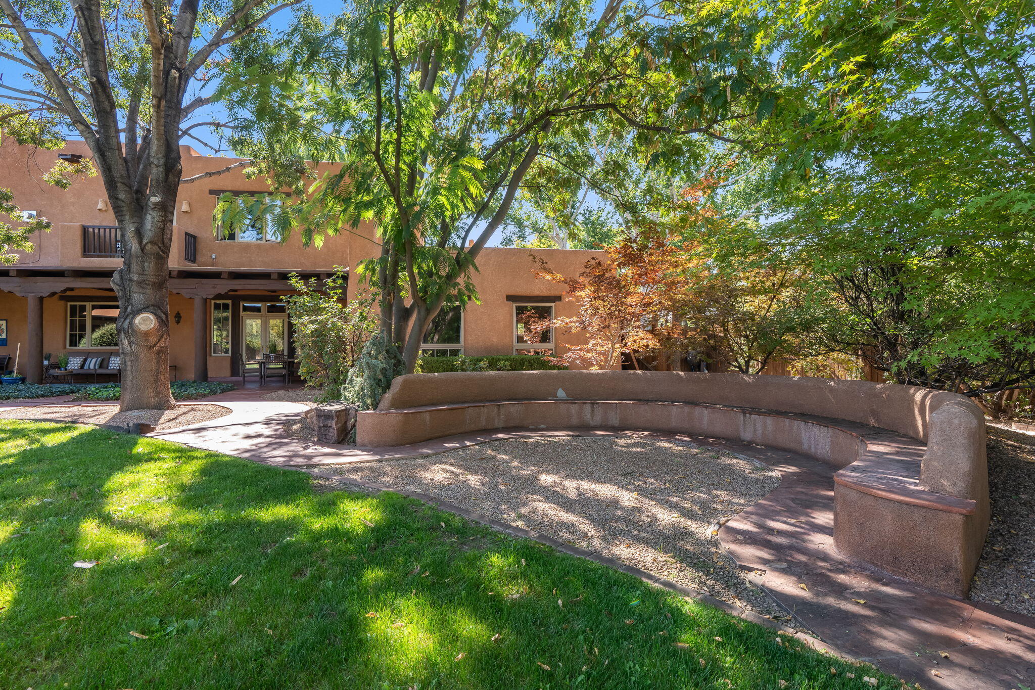 Photo 9 — 1623 Francisca Road NW