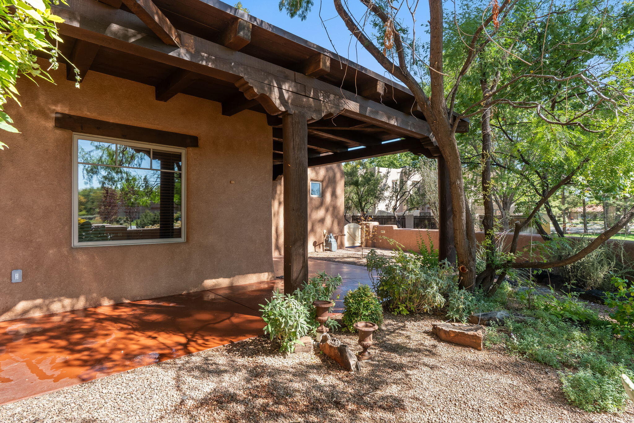 Photo 15 — 1623 Francisca Road NW