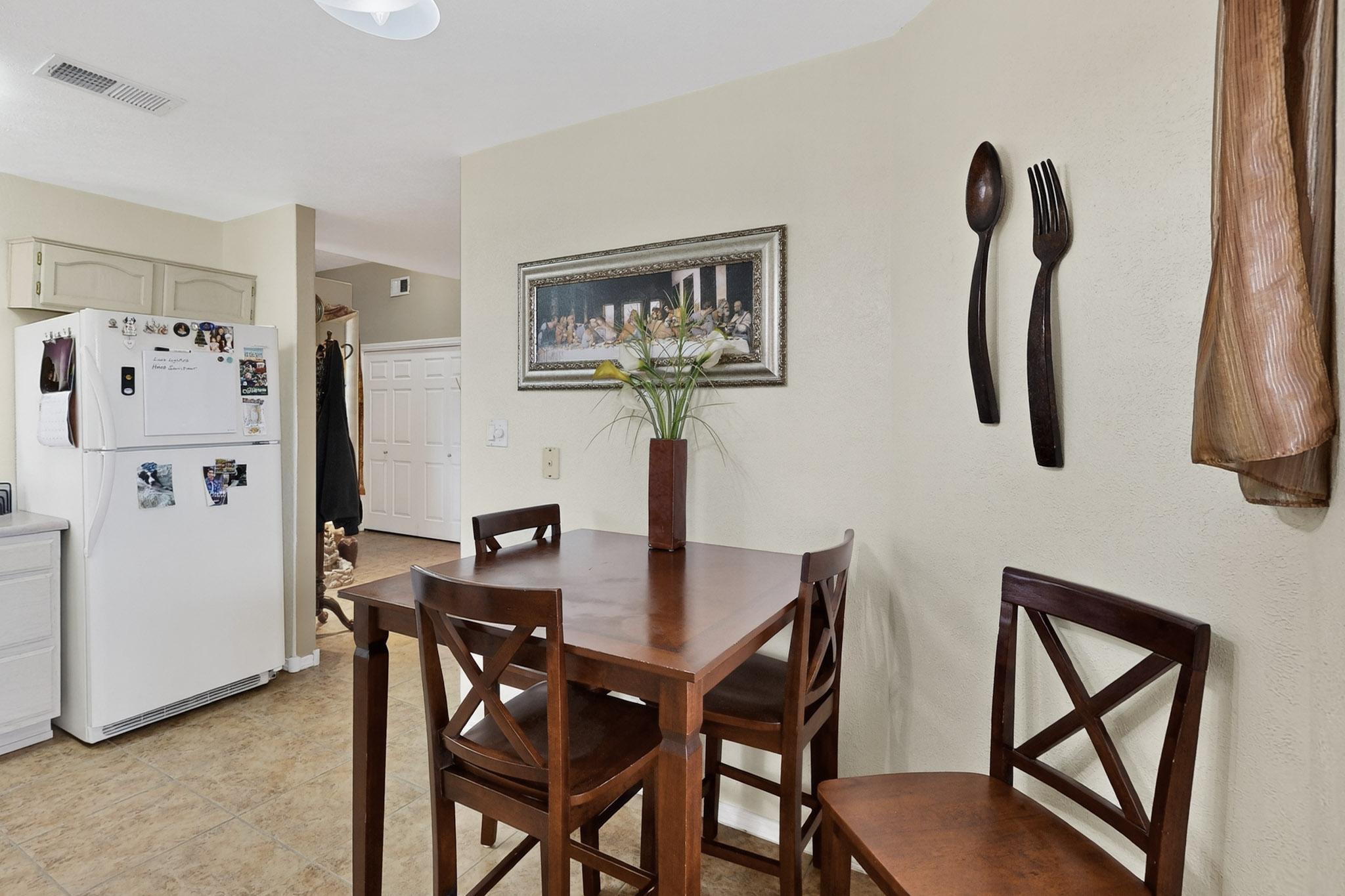 Photo 20 — 609 Wanda Street SW