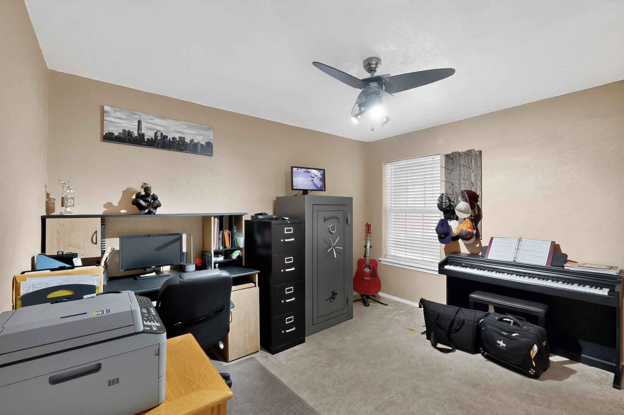 Photo 6 — 609 Wanda Street SW
