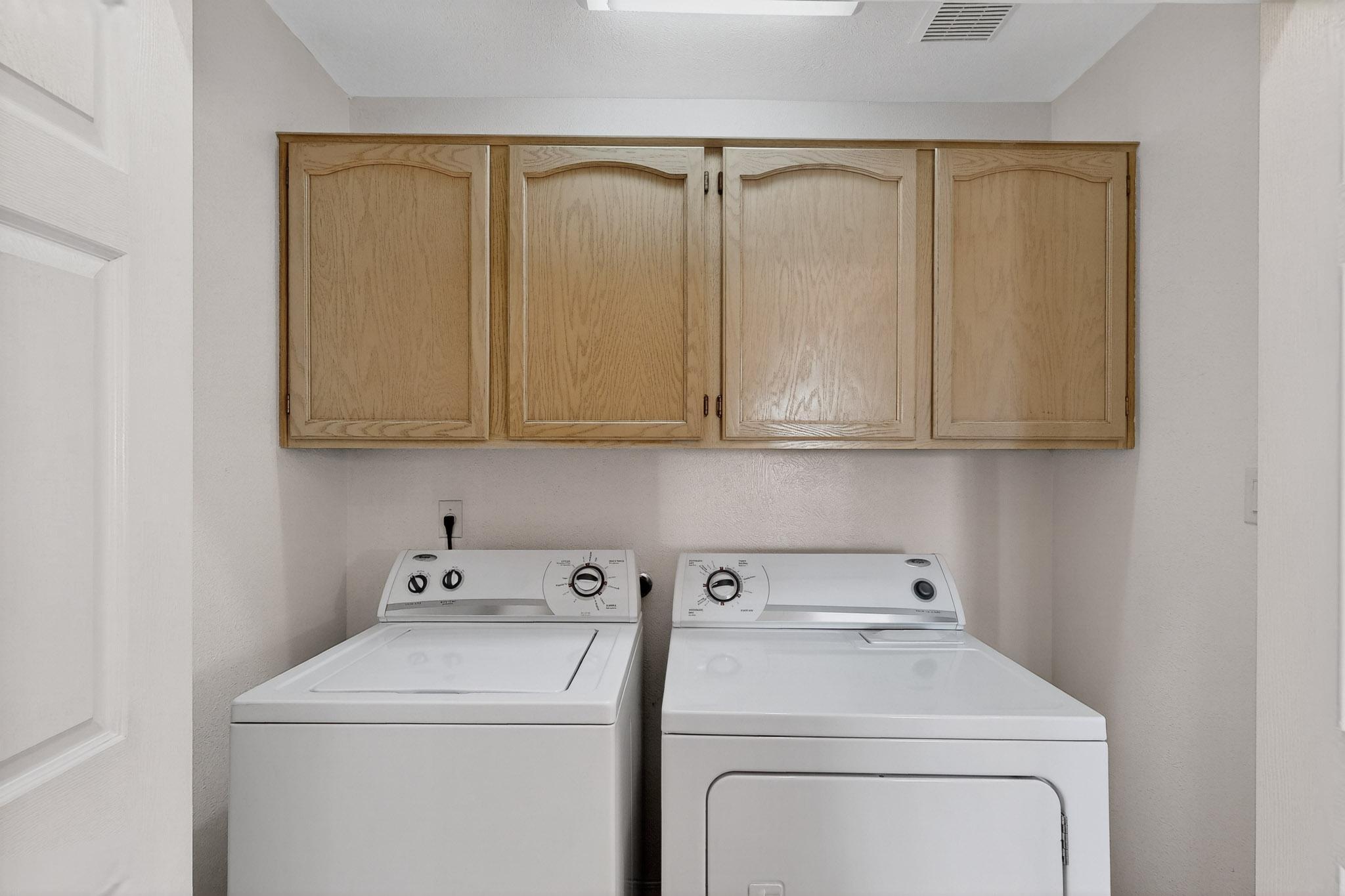 Photo 10 — 609 Wanda Street SW