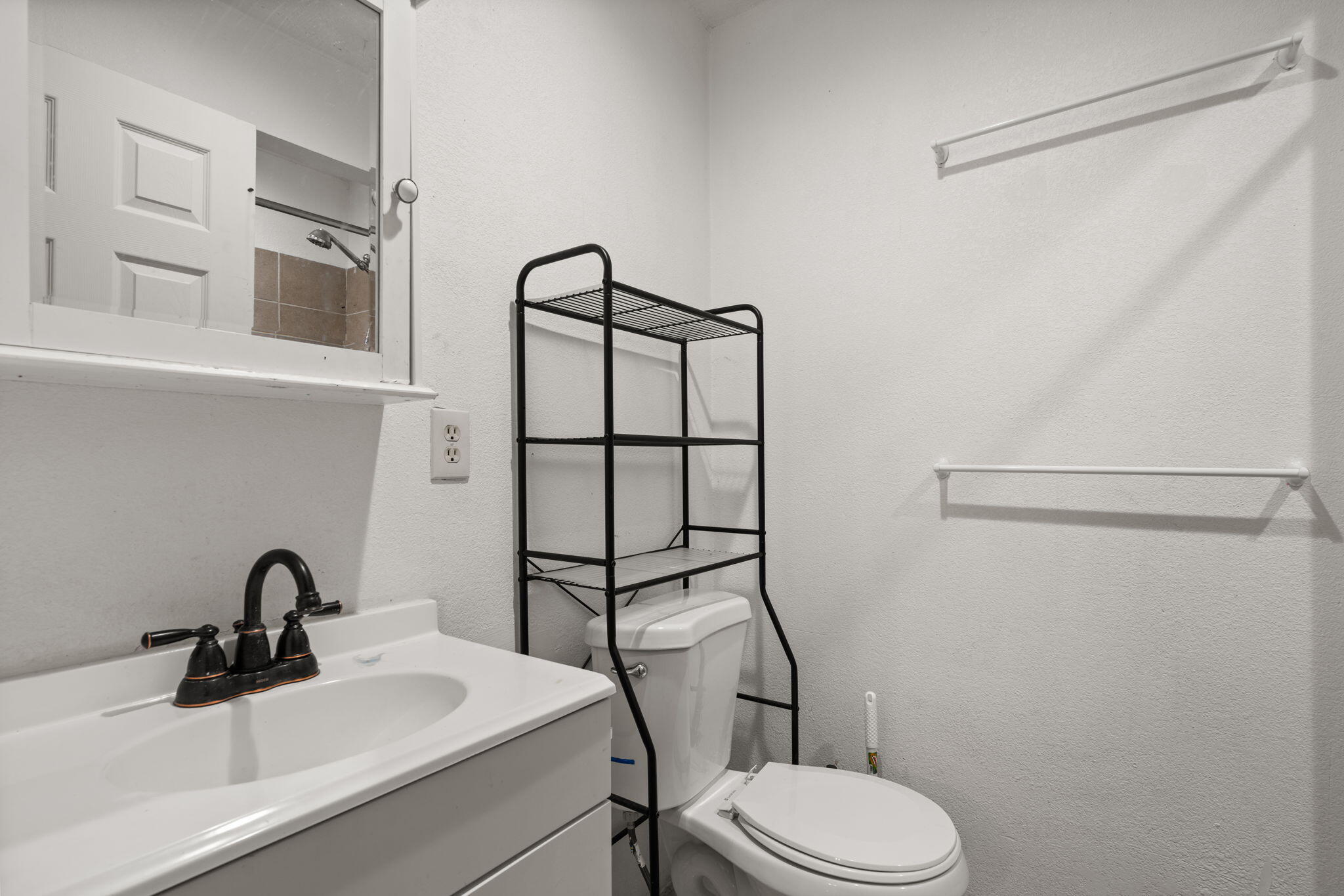 Photo 18 — 817 Oreja De Oro Drive SE