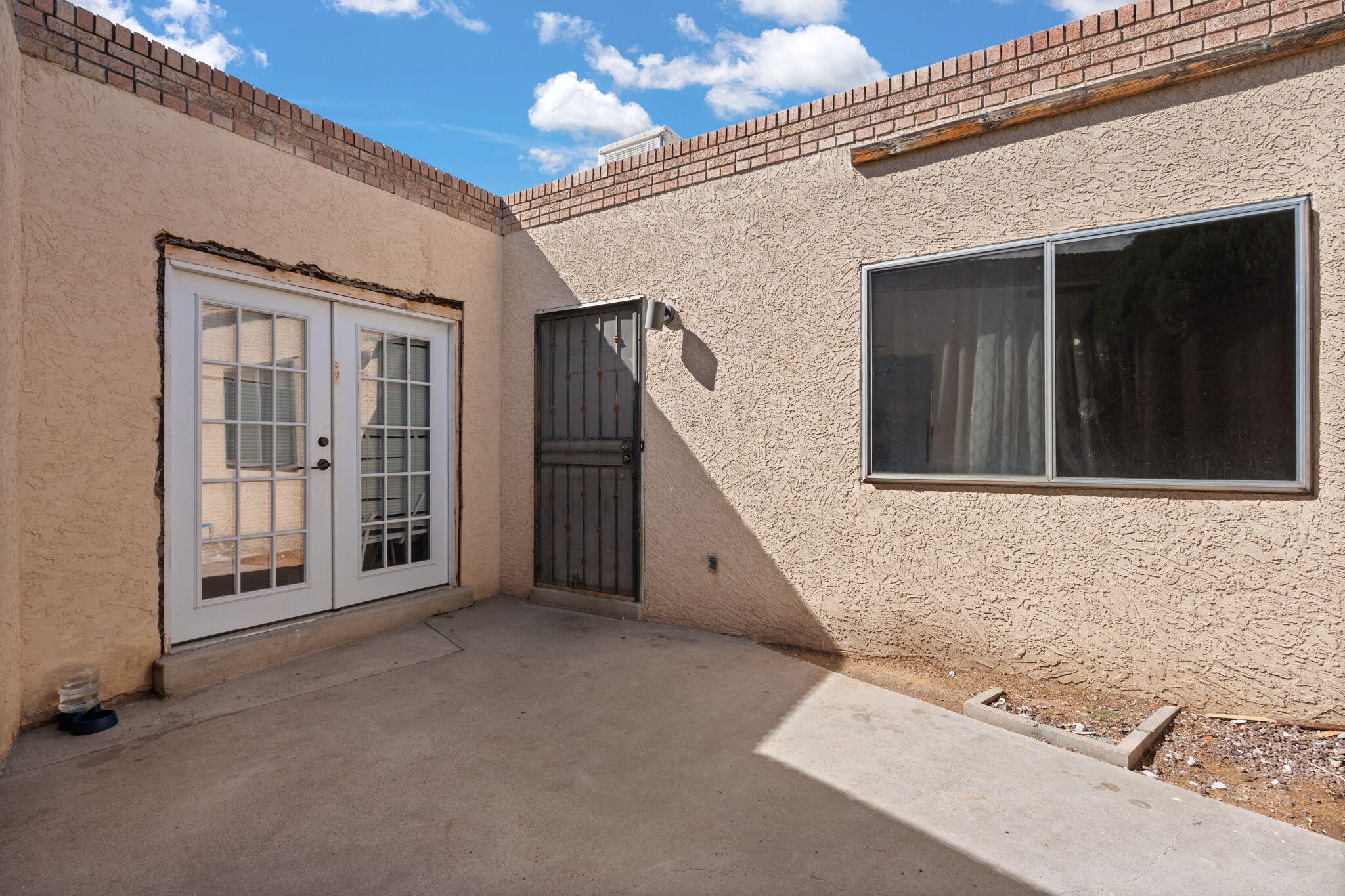 Photo 2 — 817 Oreja De Oro Drive SE