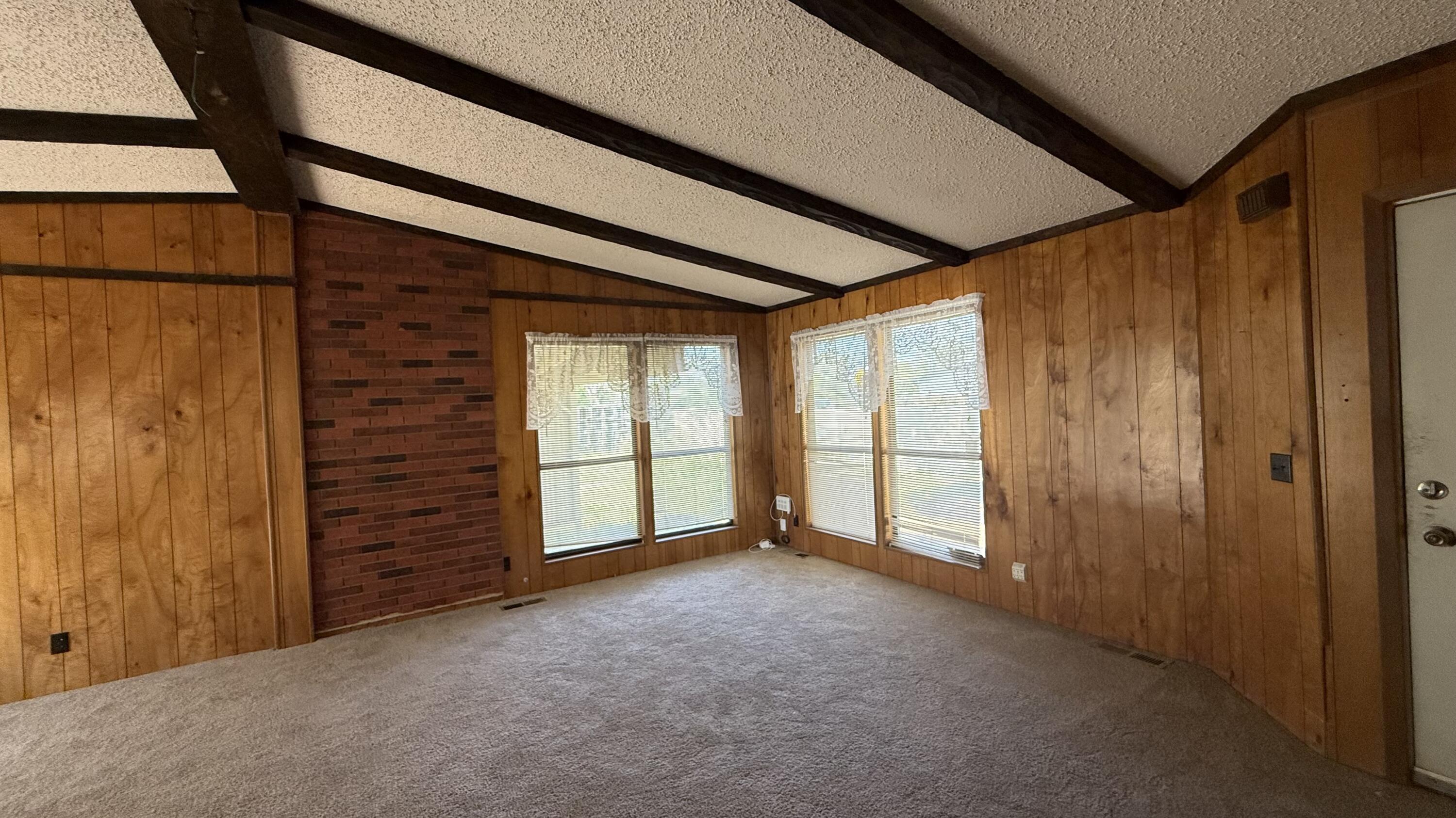 Photo 8 — 604 Memory Lane