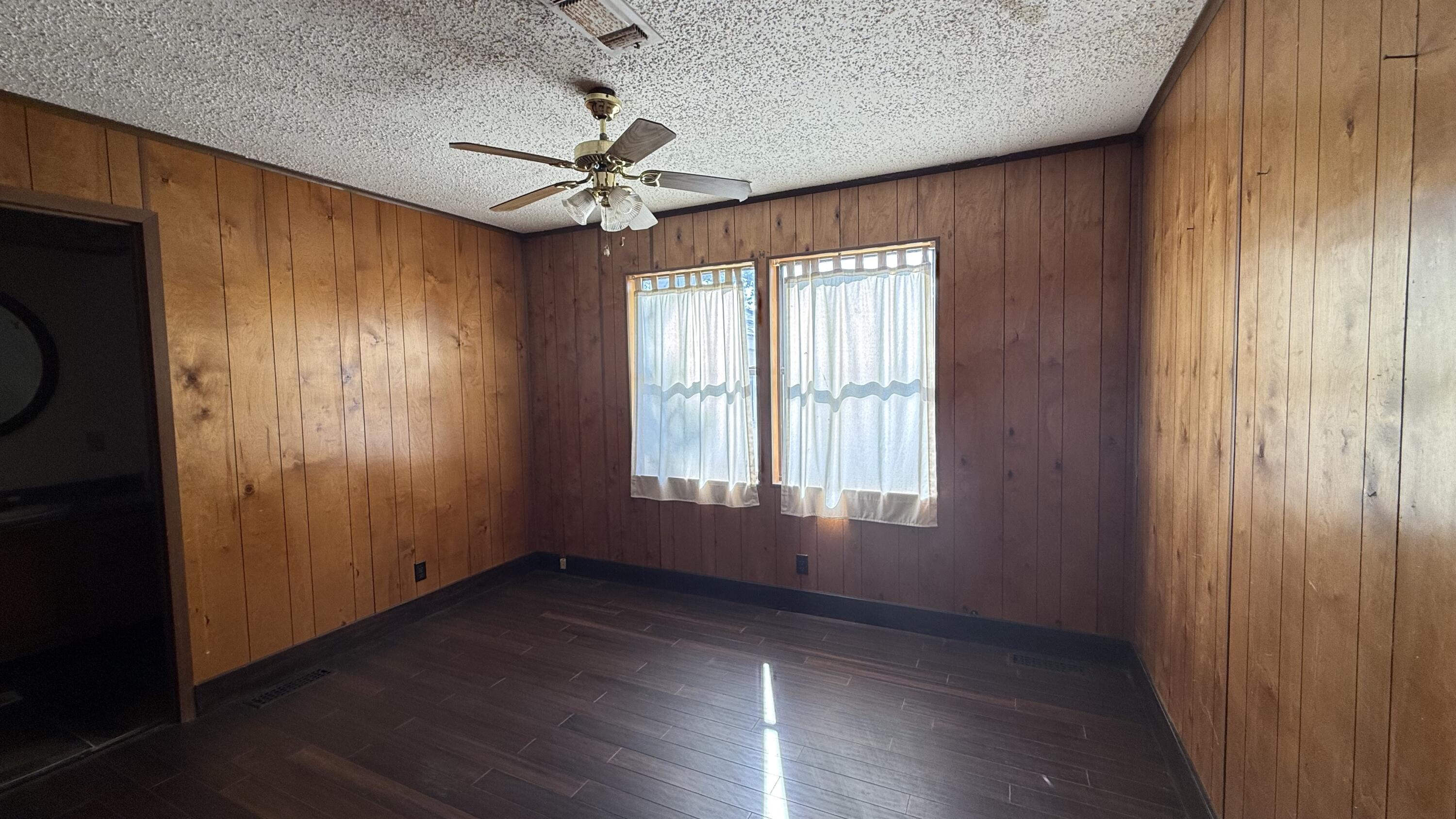 Photo 10 — 604 Memory Lane