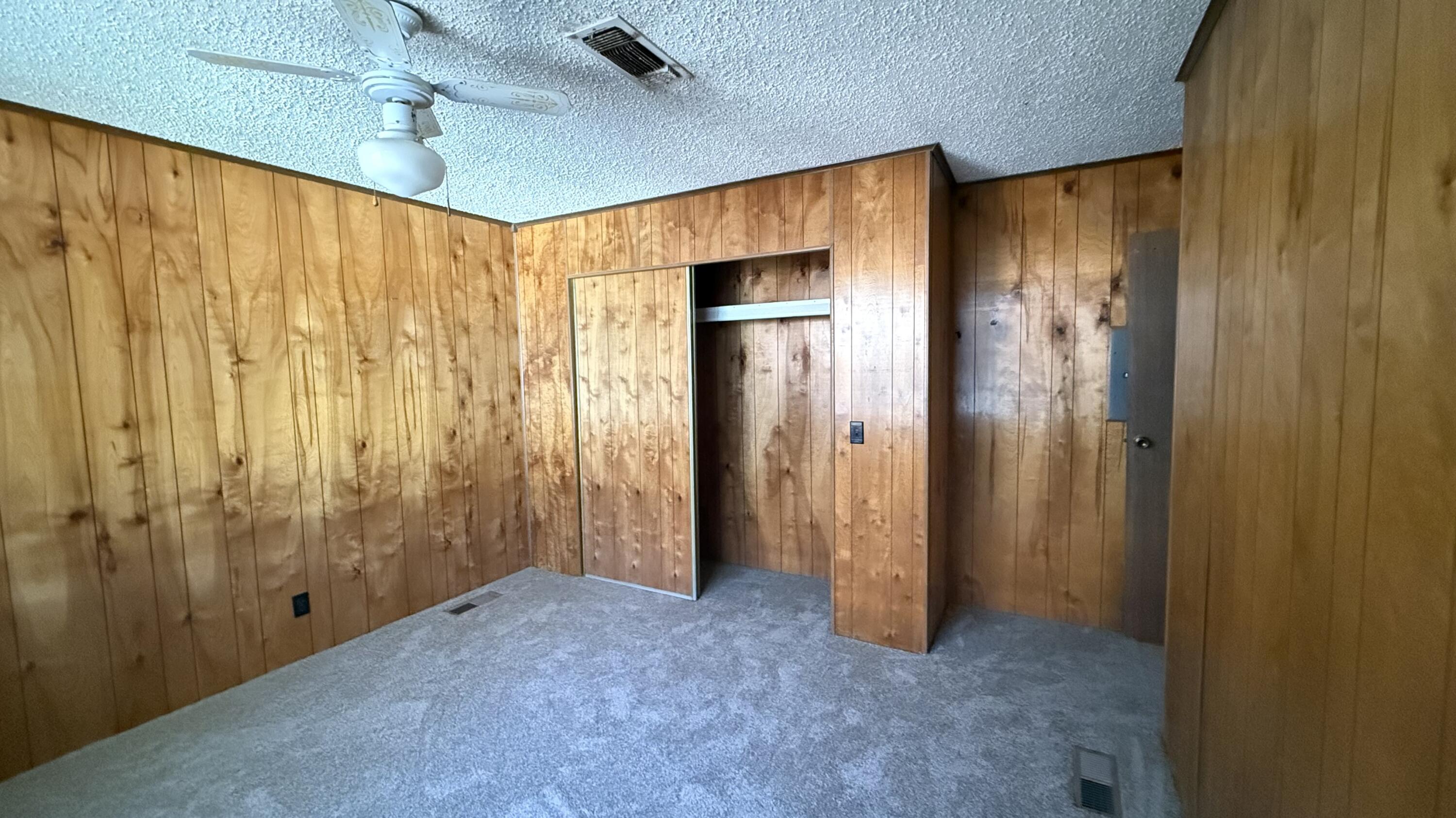 Photo 2 — 604 Memory Lane